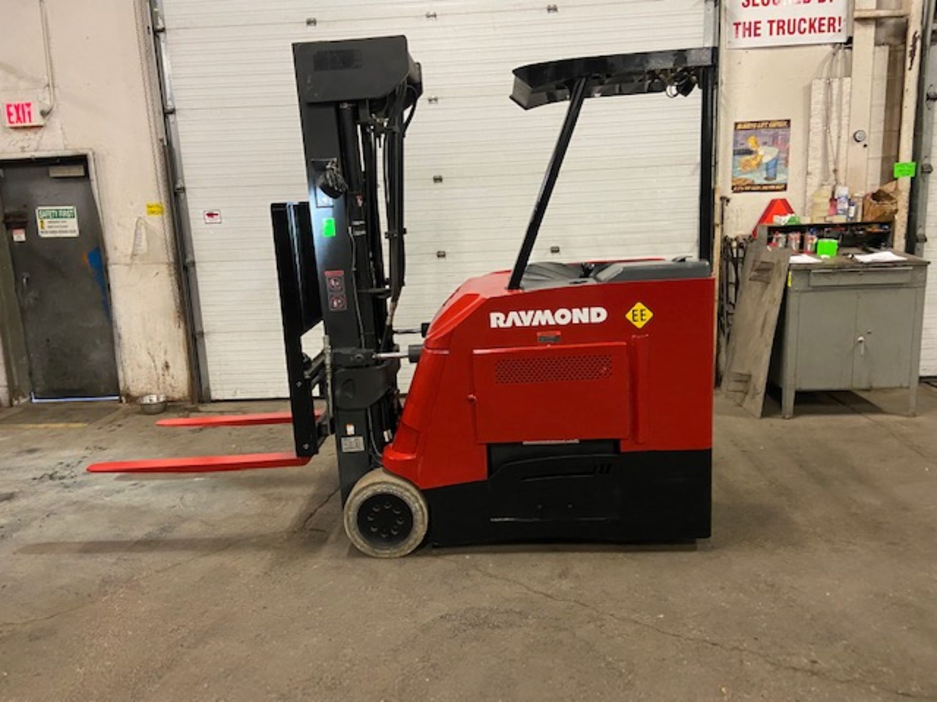 FREE CUSTOMS - 2015 Raymond 4000lbs Capacity Forklift Electric with 4-STAGE MAST with sideshift &