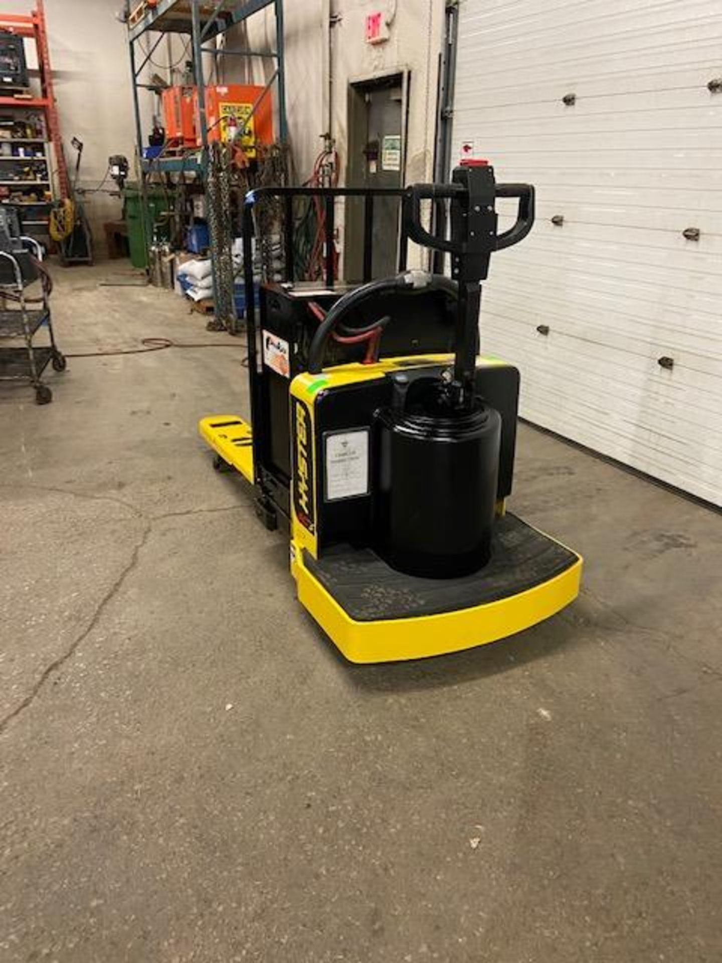 2011 Hyster RIDE ON Electric Powered Pallet Cart Walkie Lift 6000lbs capacity with VERY LOW HOURS - Image 3 of 3