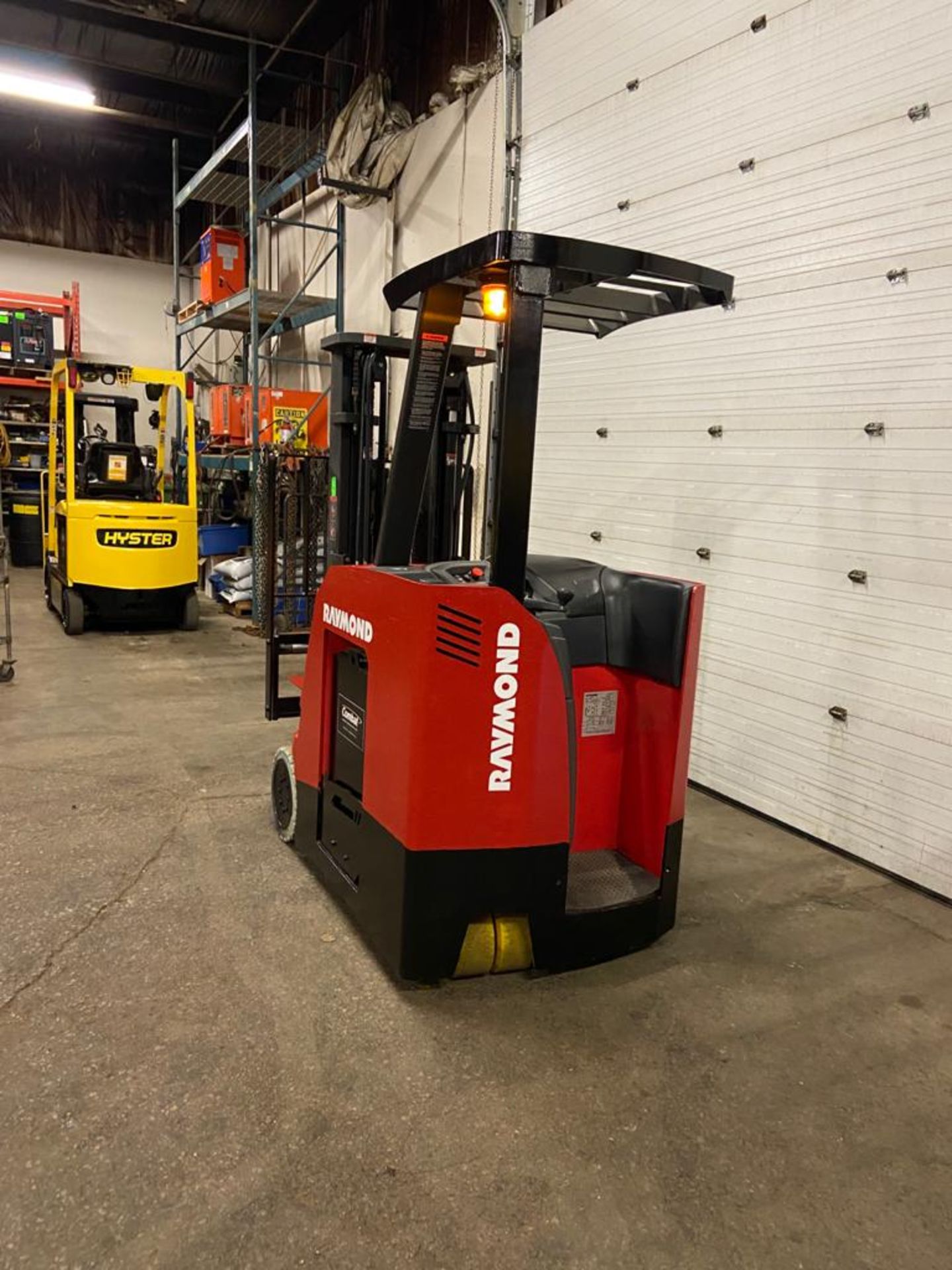 FREE CUSTOMS - 2015 Raymond 5000lbs Capacity Stand On Forklift Electric with 3-STAGE MAST with - Image 3 of 3