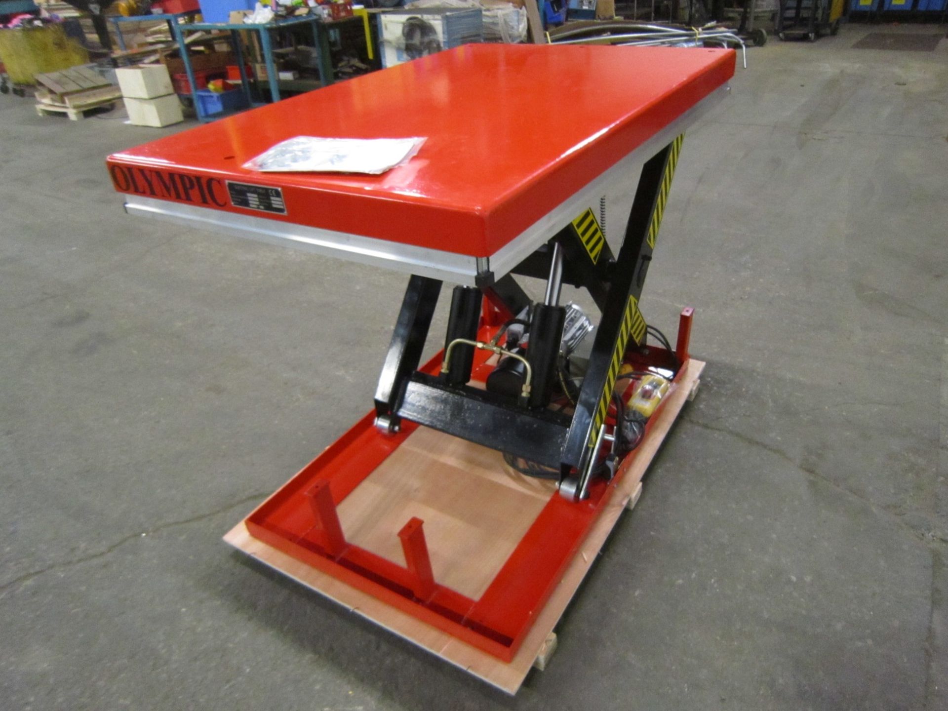 HW Hydraulic Lift Table 32" x 52" x 40" lift - 4000lbs capacity - UNUSED and MINT - 115V