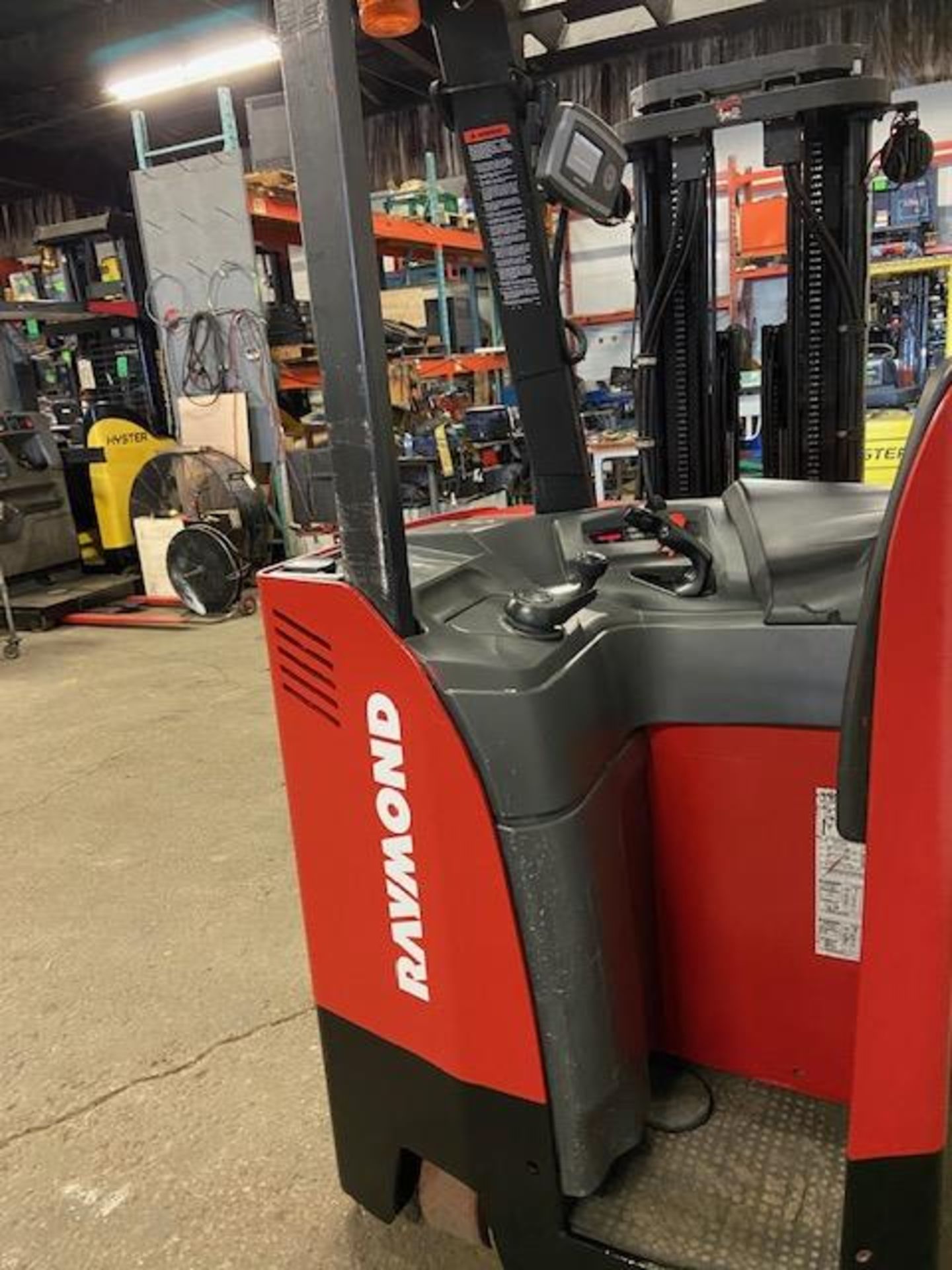 FREE CUSTOMS - 2016 Raymond 5000lbs Capacity Stand On Forklift Electric with 3-STAGE MAST sideshift - Image 3 of 4