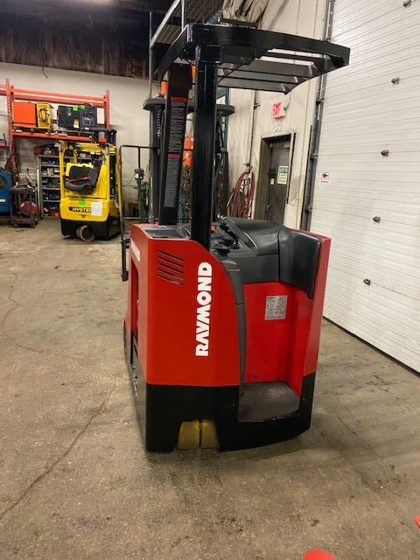 FREE CUSTOMS - 2015 Raymond 5000lbs Capacity Stand On Forklift Electric with 3-STAGE MAST sideshift - Image 3 of 3