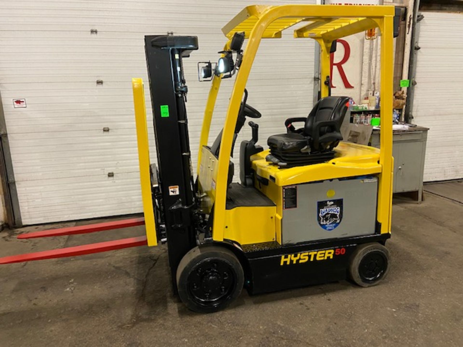 FREE CUSTOMS - 2012 Hyster 5000lbs Capacity Forklift Electric with 3-STAGE MAST sideshift MINT