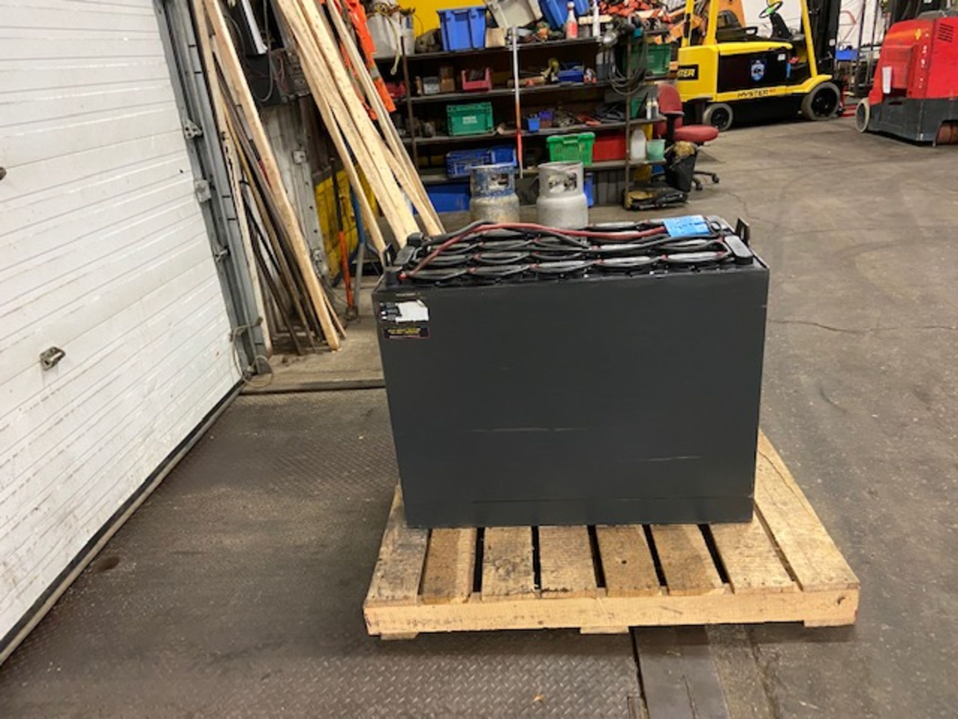 2018 Tubular 48V Forklift Battery MINT UNIT - Image 2 of 2