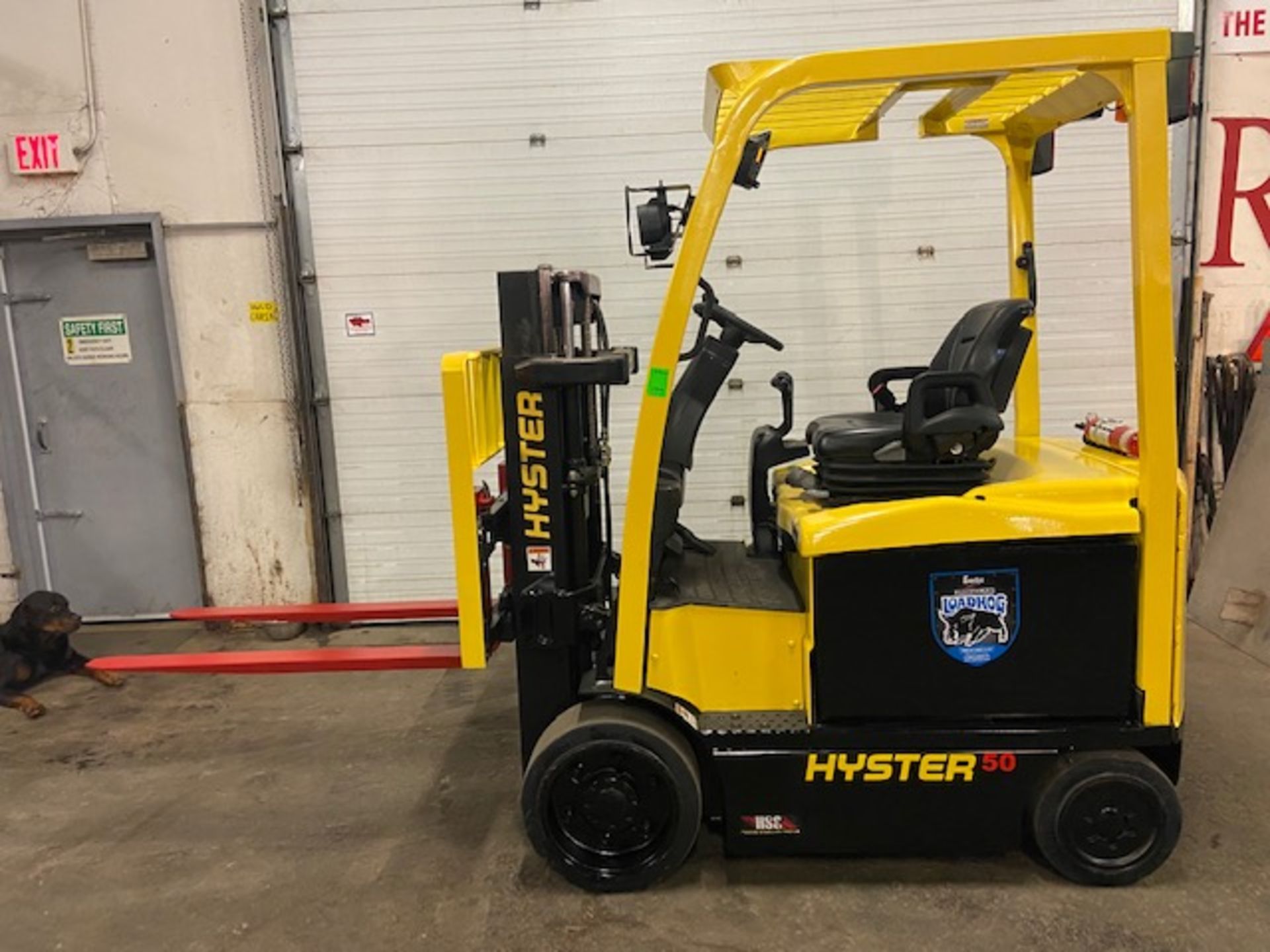 FREE CUSTOMS - 2013 Hyster 5000lbs Capacity Forklift Electric with TRUCKER MAST LOWERED with