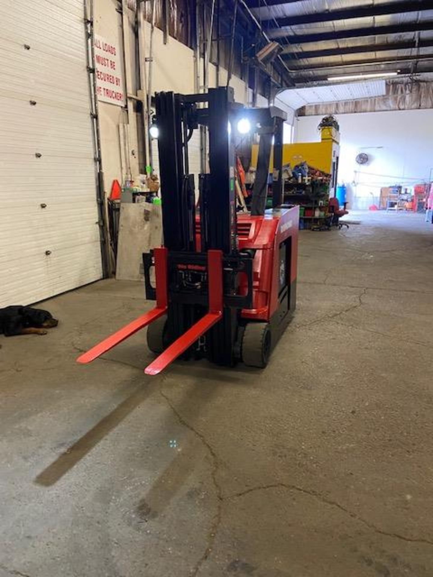 FREE CUSTOMS - 2016 Raymond 5000lbs Capacity Stand On Forklift Electric with 3-STAGE MAST - Image 2 of 4