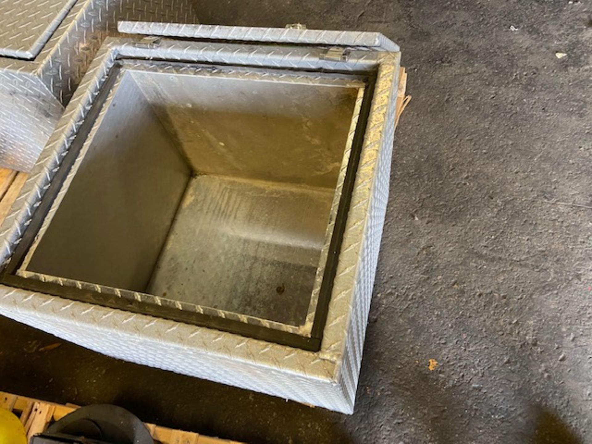 Aluminium Storage Box - 24x24x21" - Image 2 of 2