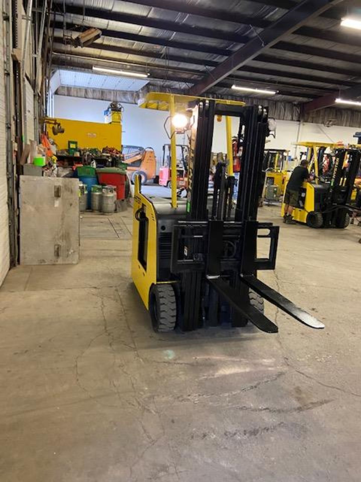 FREE CUSTOMS - Hyster 4000lbs Capacity Stand On Forklift Electric with sideshift CERTIFIED UNIT - Image 2 of 2