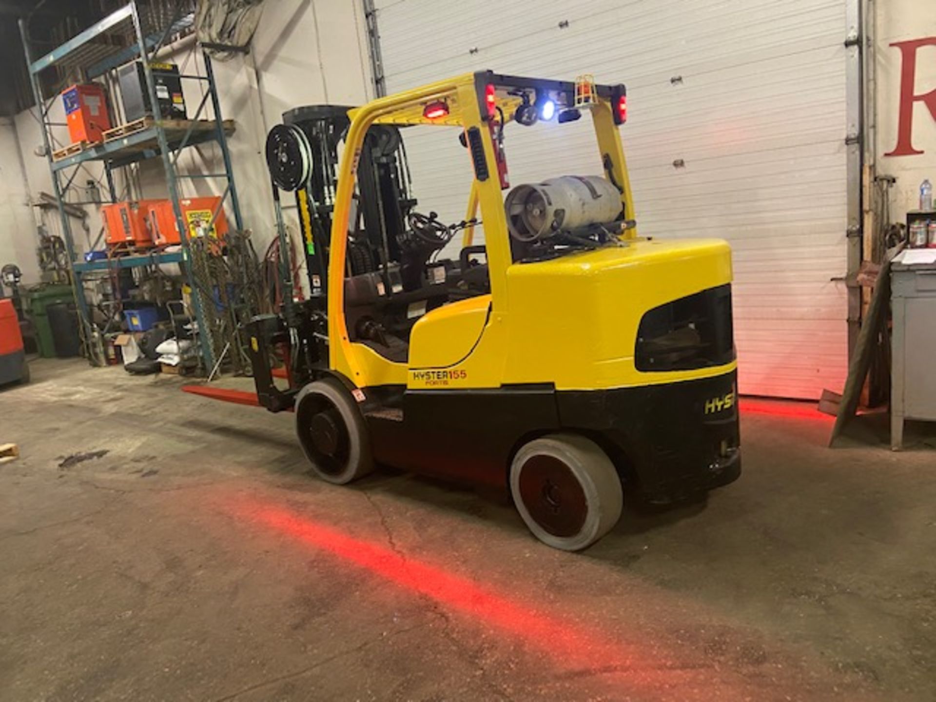 FREE CUSTOMS - MINT 2016 Hyster 15,500lbs Capacity Forklift S155FT LPG (propane) with sideshift w FP - Image 4 of 4