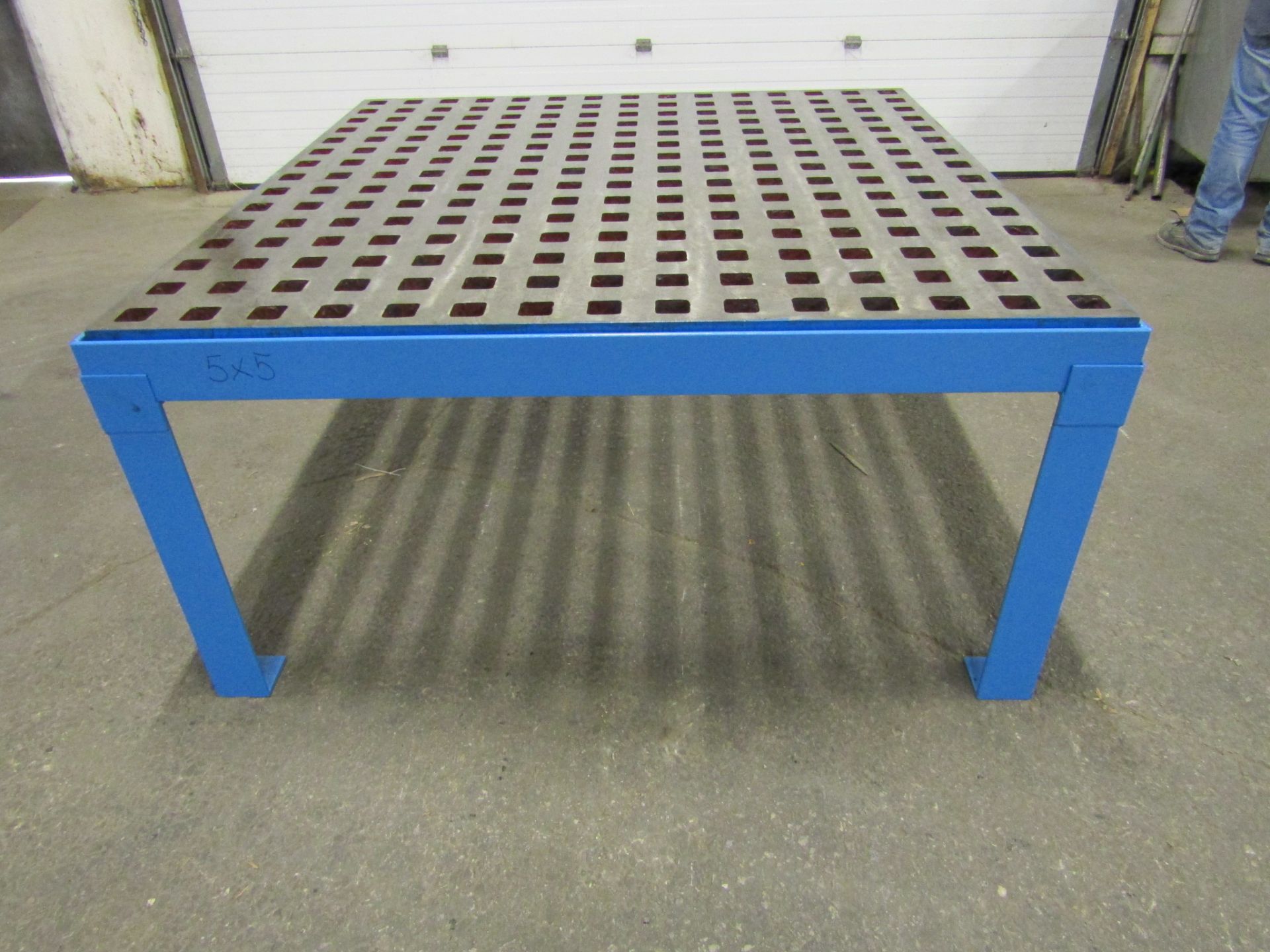 MINT Acorn Welding Table - 5' x 5' / 60" x 60" with table stand