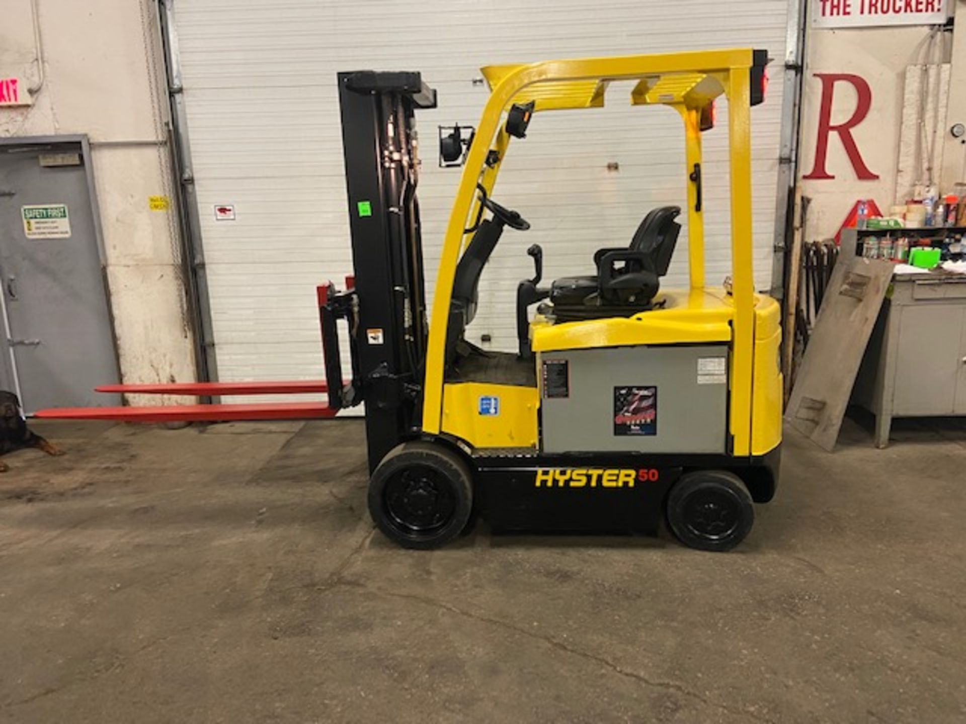 FREE CUSTOMS - 2013 Hyster 5000lbs Capacity Forklift Electric with 3-STAGE MAST sideshift & 60"