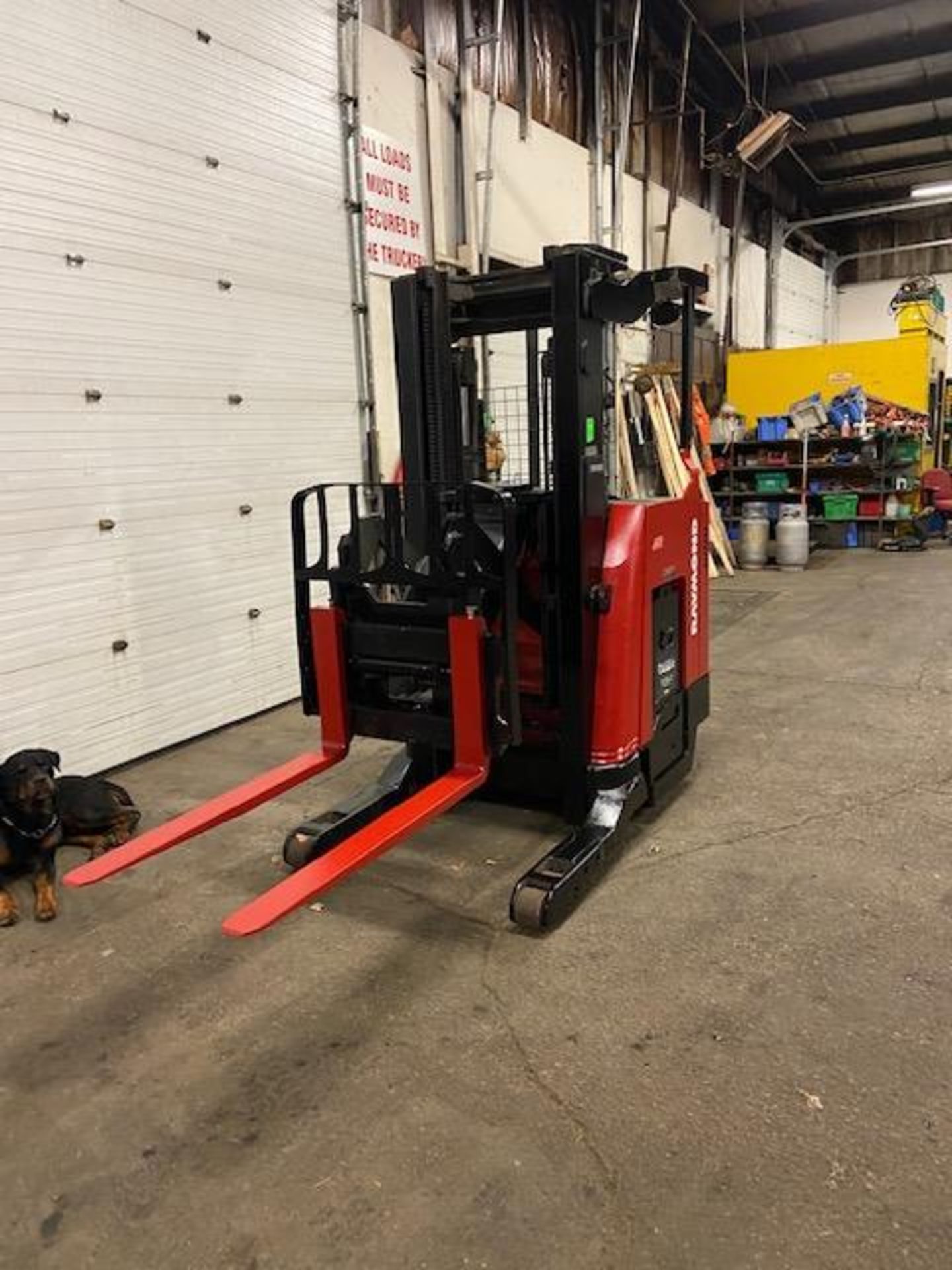 FREE CUSTOMS - 2016 Raymond Reach Truck Pallet Lifter REACH TRUCK electric 3500lbs & sideshift and 3 - Image 2 of 3