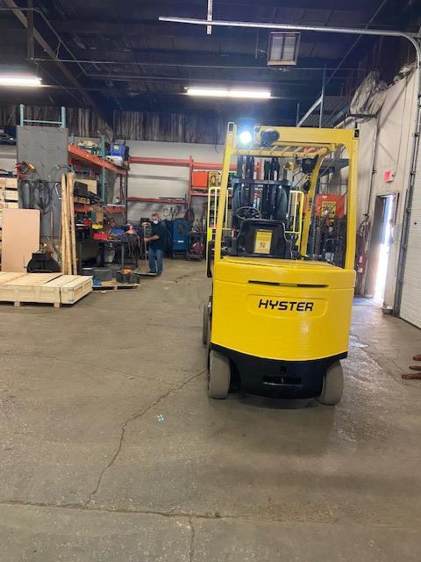 FREE CUSTOMS - 2014 Hyster 8000lbs Capacity Forklift Electric with sideshift NICE UNIT - Image 3 of 3