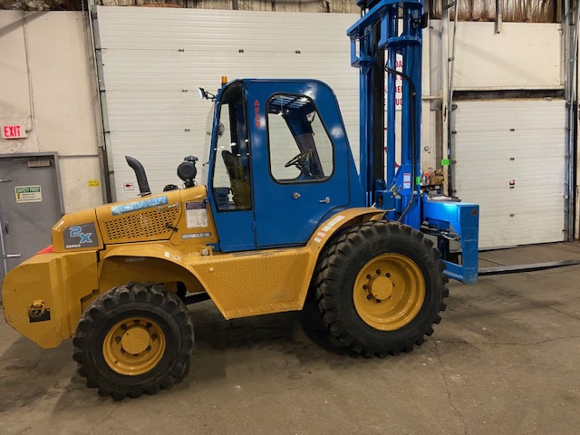 FREE CUSTOMS - 2014 OMEGA 10,000lbs Capacity OUTDOOR Forklift Diesel with 6' forks sideshift & - Image 3 of 7