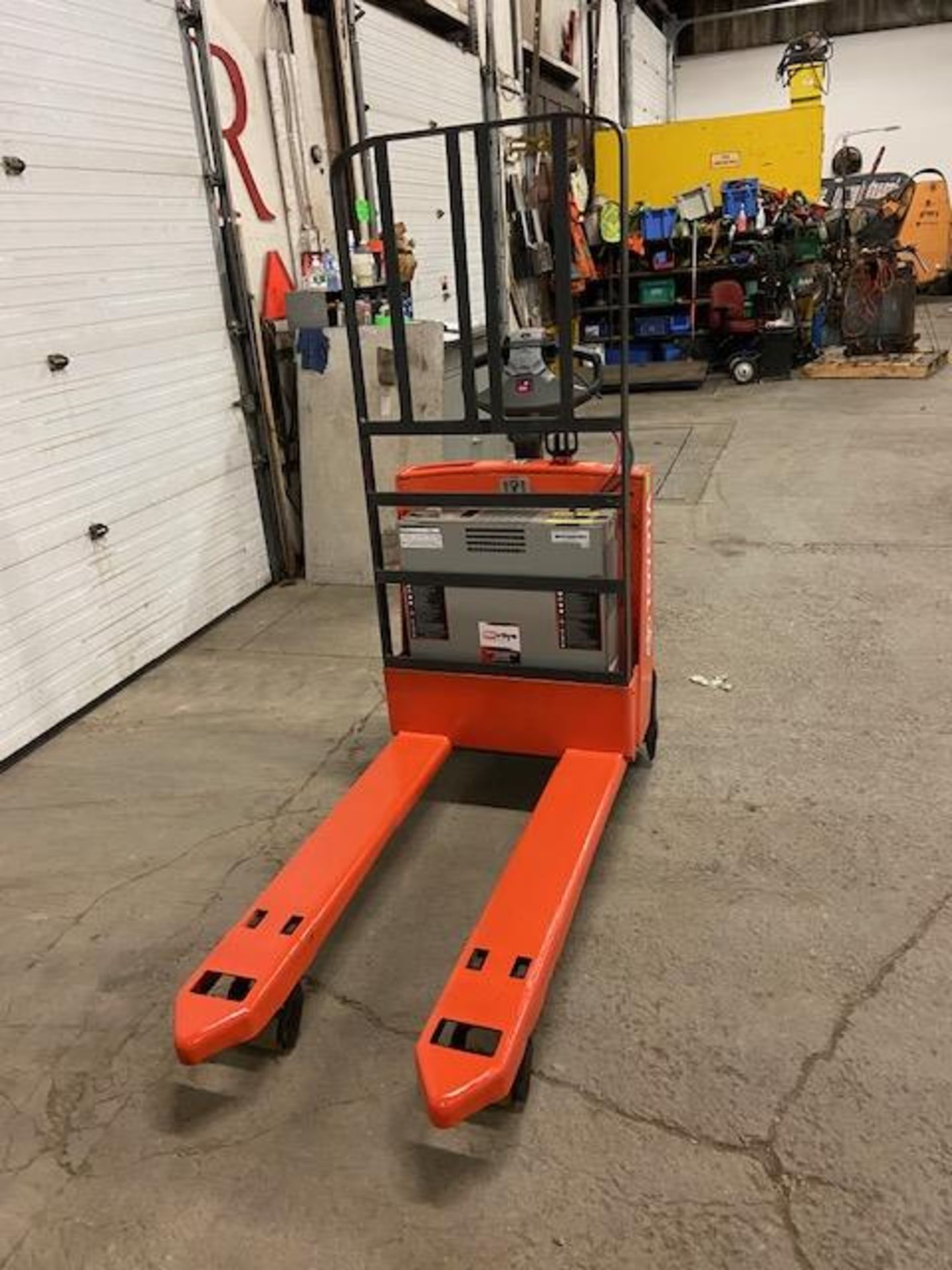 Toyota Walk Behind Electric Powered Pallet Cart Walkie Lift 4500lbs capacity with LOW HOURS - Image 2 of 3