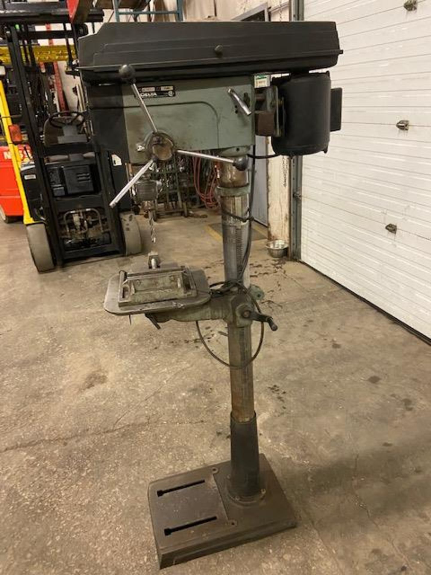 Delta 16.5" Vertical Drill Press Unit with adjustable table CAT 17-901 - Image 2 of 2
