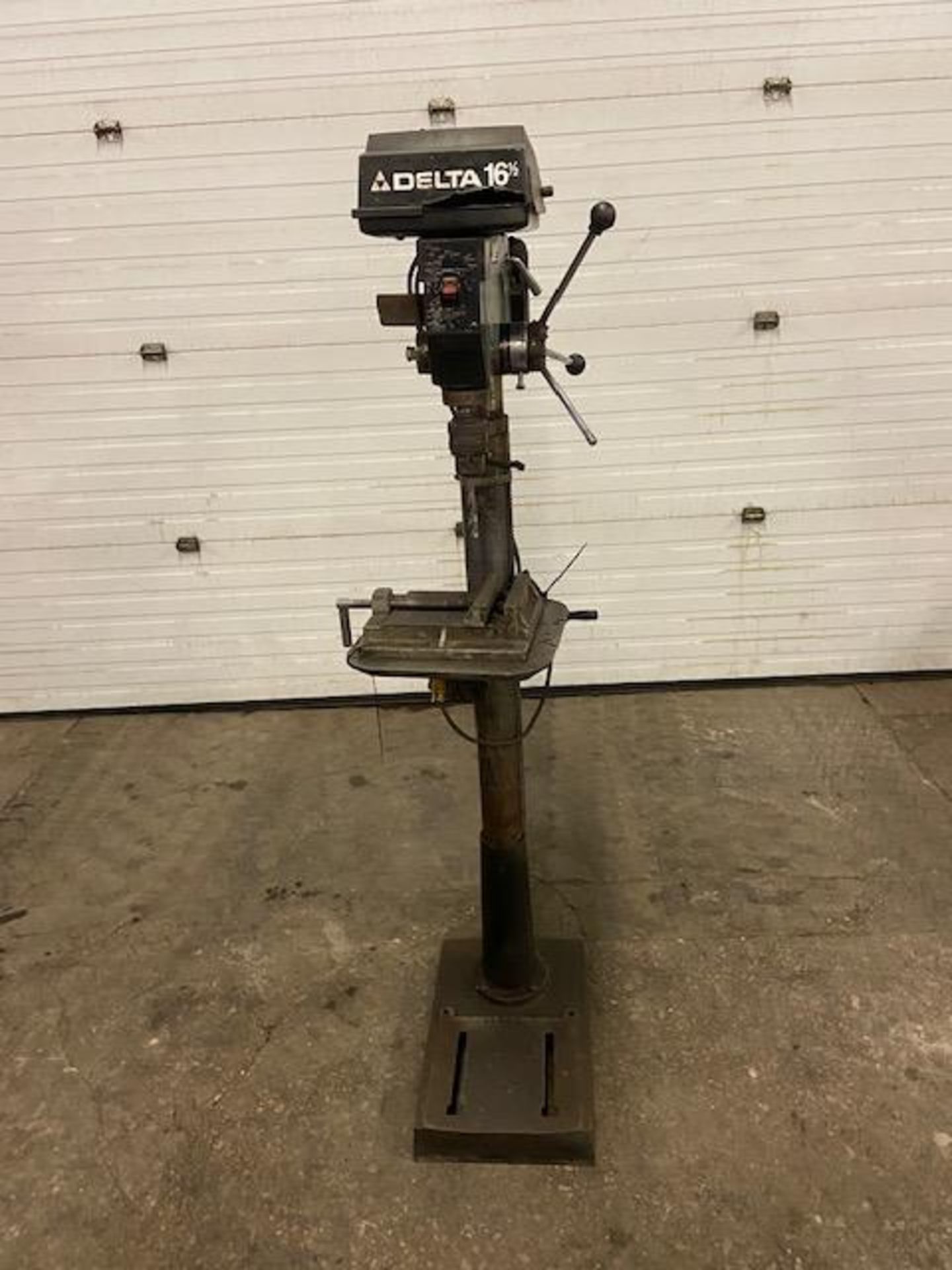 Delta 16.5" Vertical Drill Press Unit with adjustable table CAT 17-901