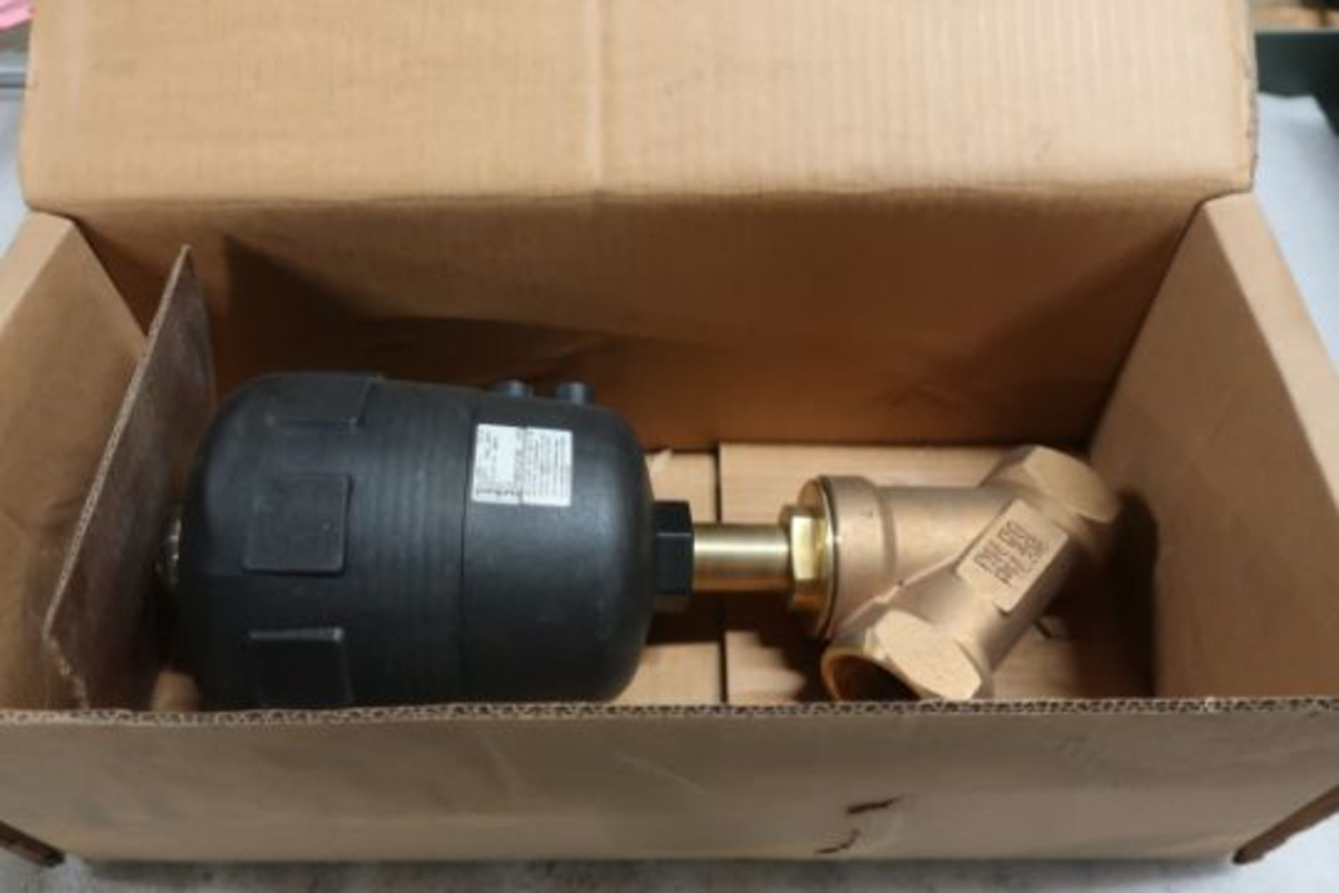 Burkert 2000-A-2-PTFE-BZ Pneumatic 2/2 Way Angle Seat Valve