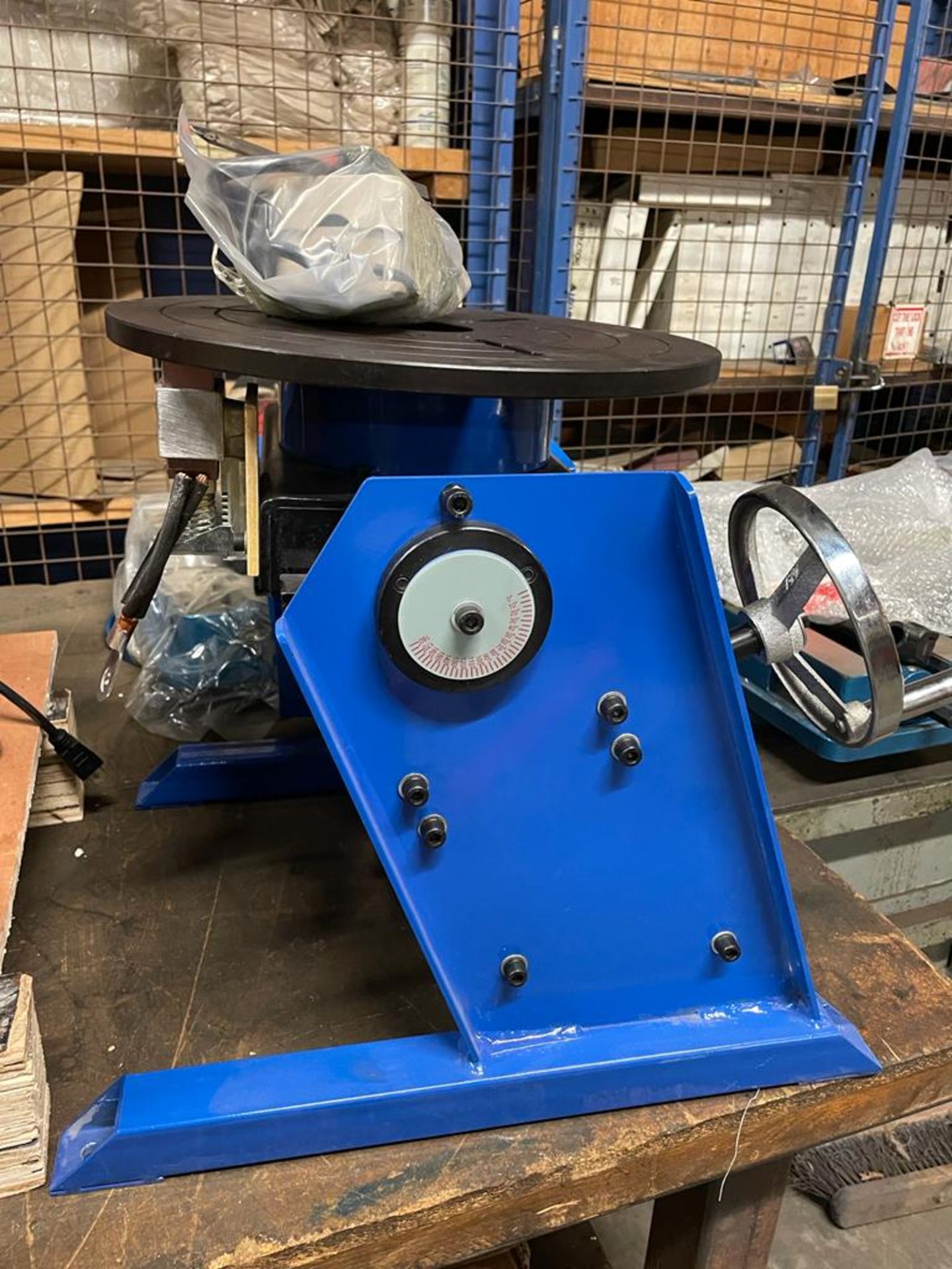 Verner model VD-600 WELDING POSITIONER 600lbs capacity - tilt and rotate - UNUSED AND MINT 115V - Image 2 of 2