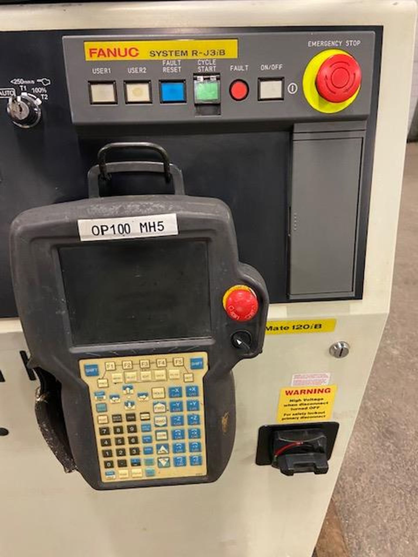 2006 Fanuc Arcmate 120iB Welding Robot RJ3iB Controller, teach pendant control, Lincoln Powerwave - Image 2 of 5