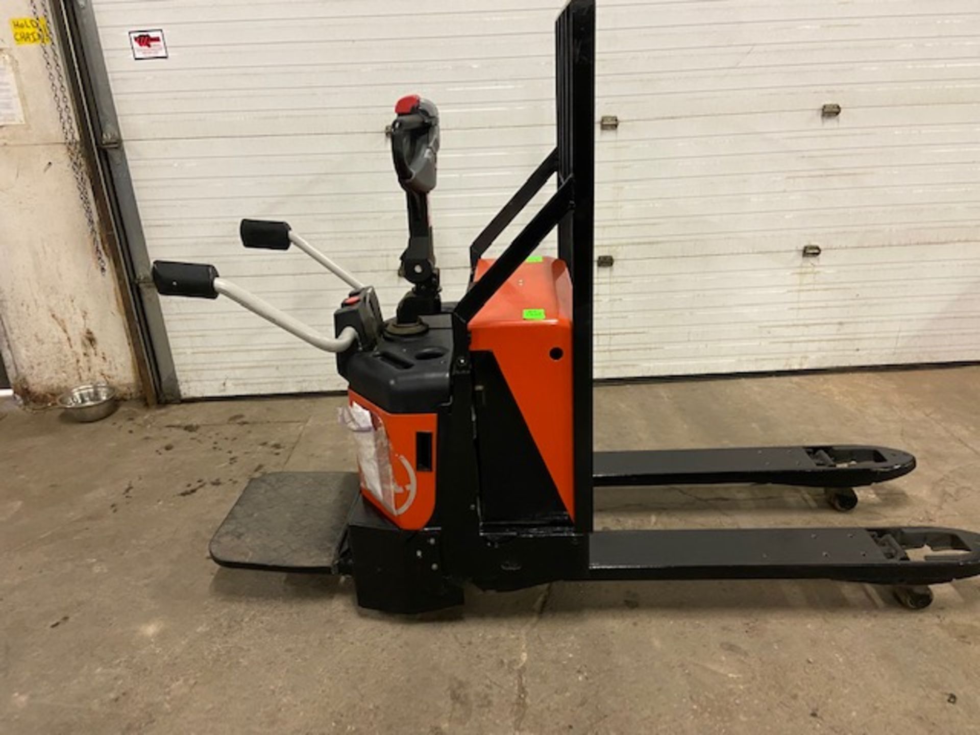 2007 BT Raymond Ride On Electric Powered Pallet Cart Walkie Lift 5000lbs capacity 48" with LOW