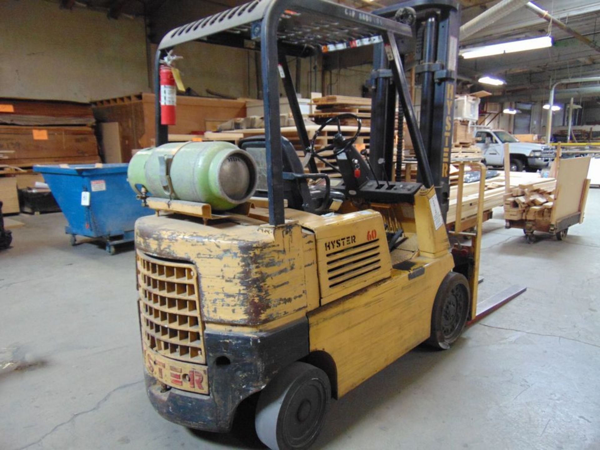 Hyster mod. 560E, 6,000lb. Cap. LPG Forklift w/ Two-Stage Mast, 54'' Forks, Hard Tires; Hours: - Image 3 of 8