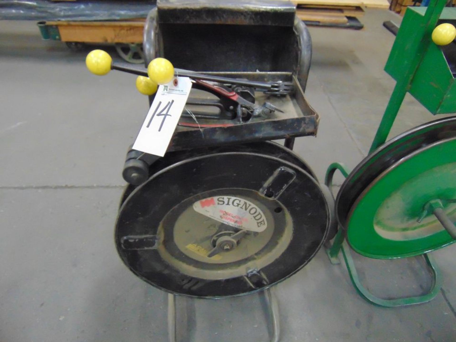 (Lot) Strapping Unit w/ Steel Banding