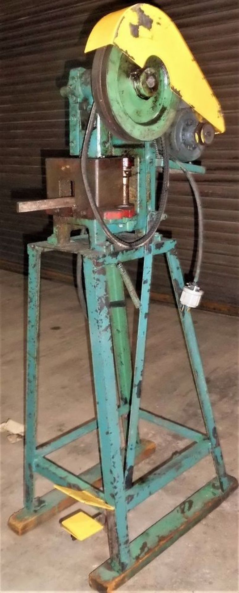 Benchmaster OBI Punch Press 5 Ton x 10'' x 6 1/4''. LOADING FEE FOR THIS LOT: $100 - Image 3 of 3