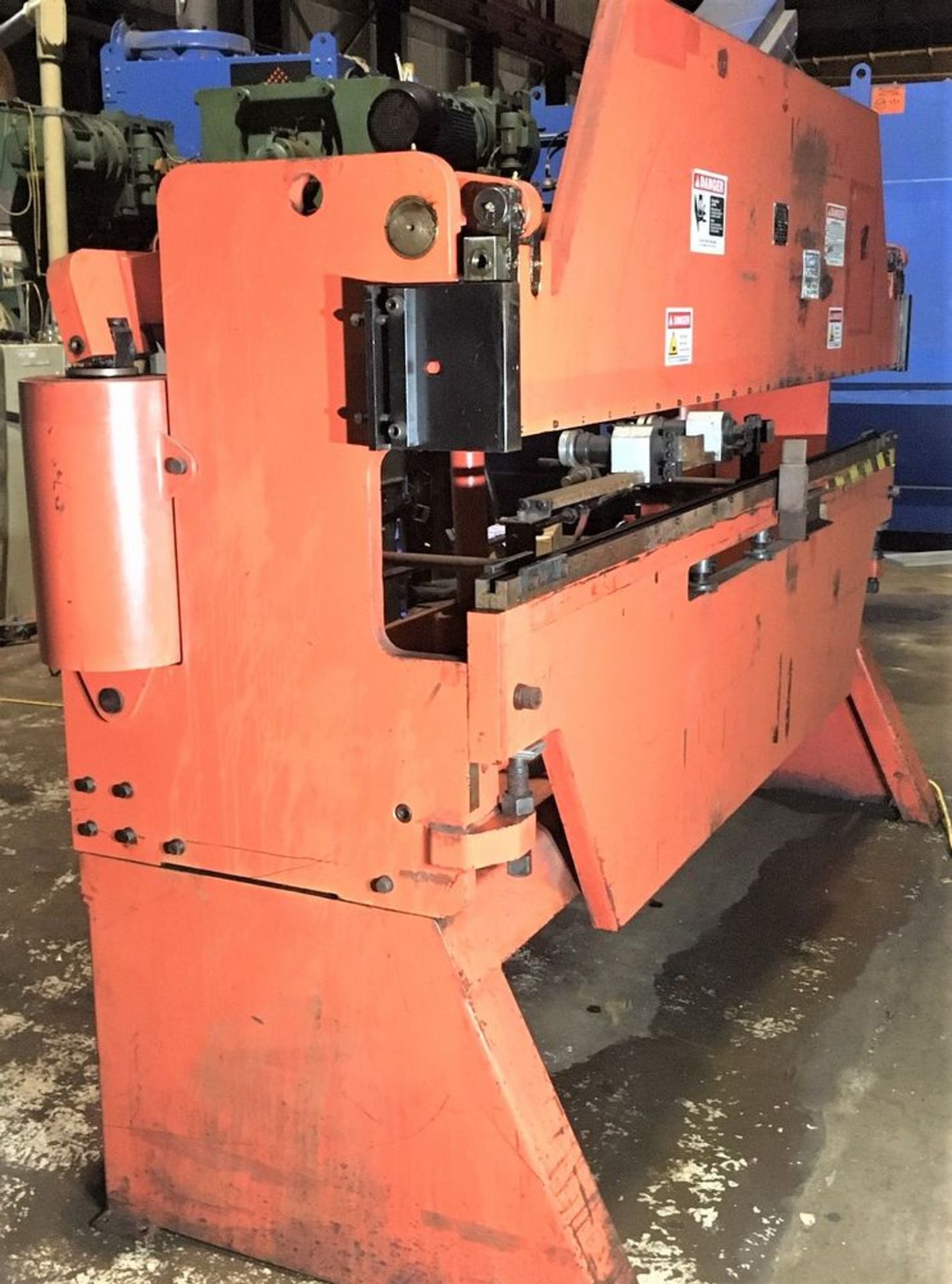 Foremost Bantam Pneumatic Press Brake 24 Ton x 8' - Image 7 of 13