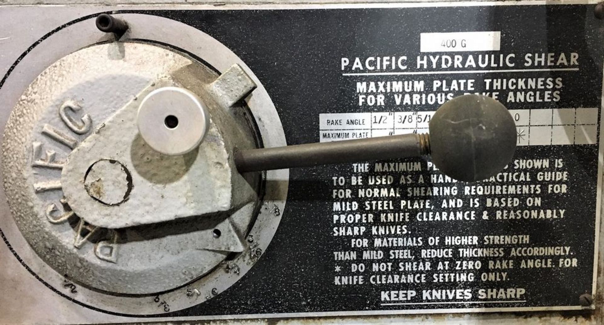 Pacific Hydraulic Plate Shear 1/2'' x 12'. LOADING FEE FOR THIS LOT: $500 - Image 11 of 18