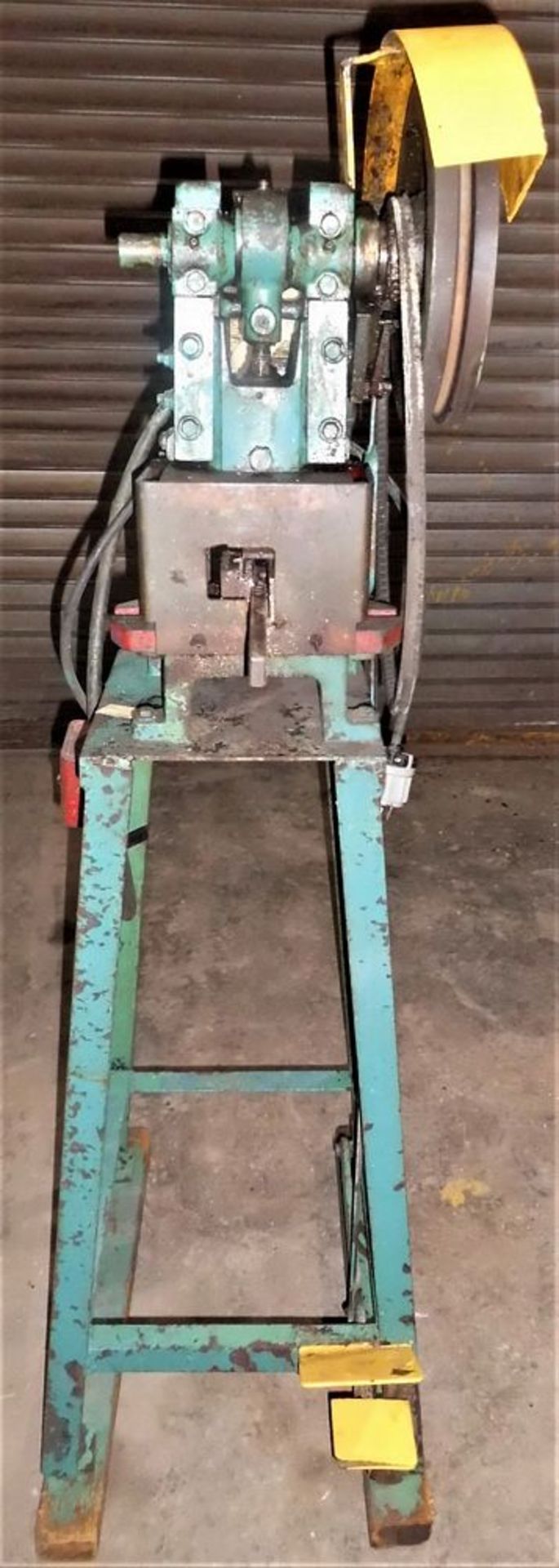 Benchmaster OBI Punch Press 5 Ton x 10'' x 6 1/4''. LOADING FEE FOR THIS LOT: $100