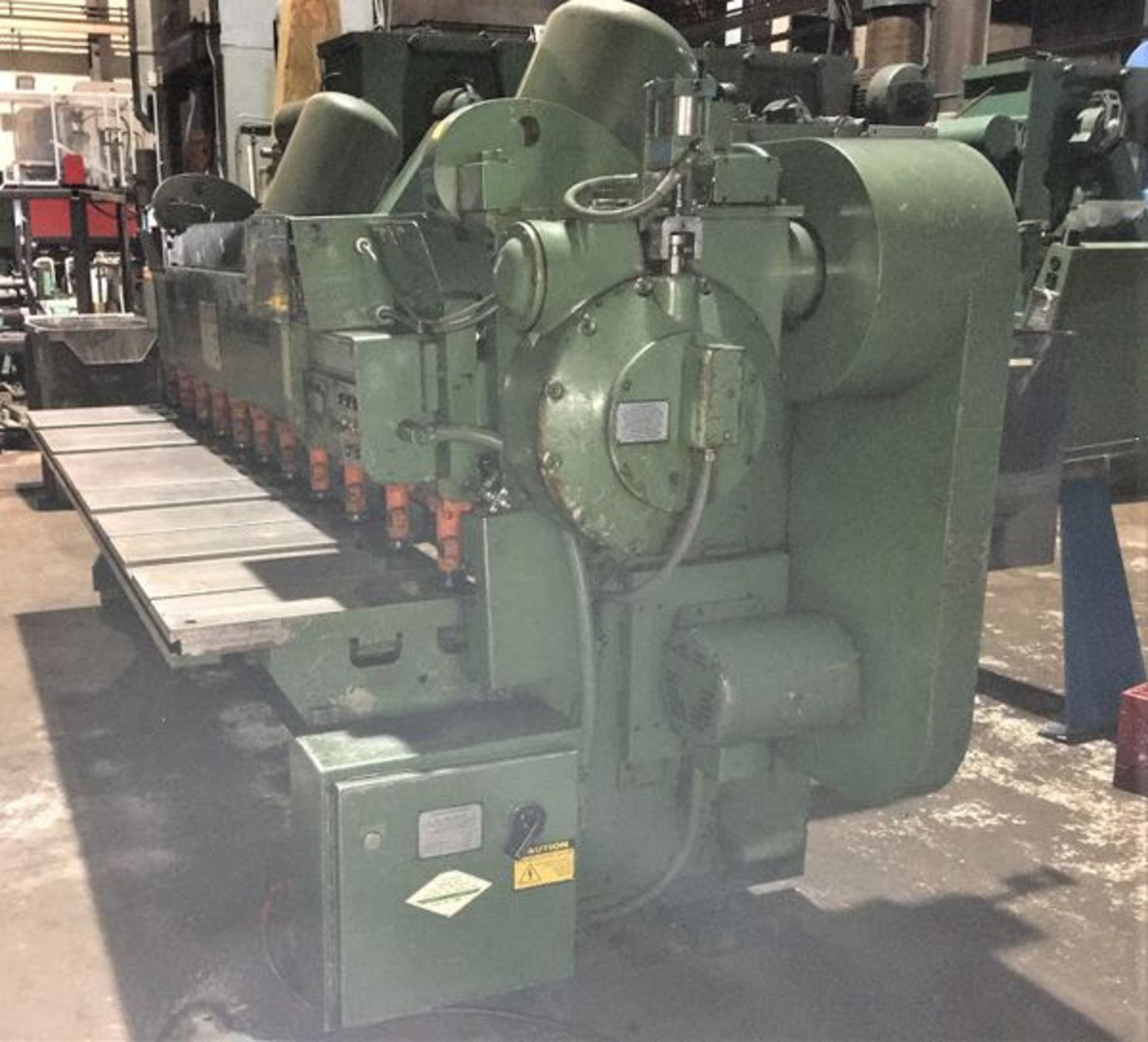 Cincinnati Power Shear 1/4'' x 10'. LOADING FEE FOR THIS LOT: $500 - Image 4 of 17