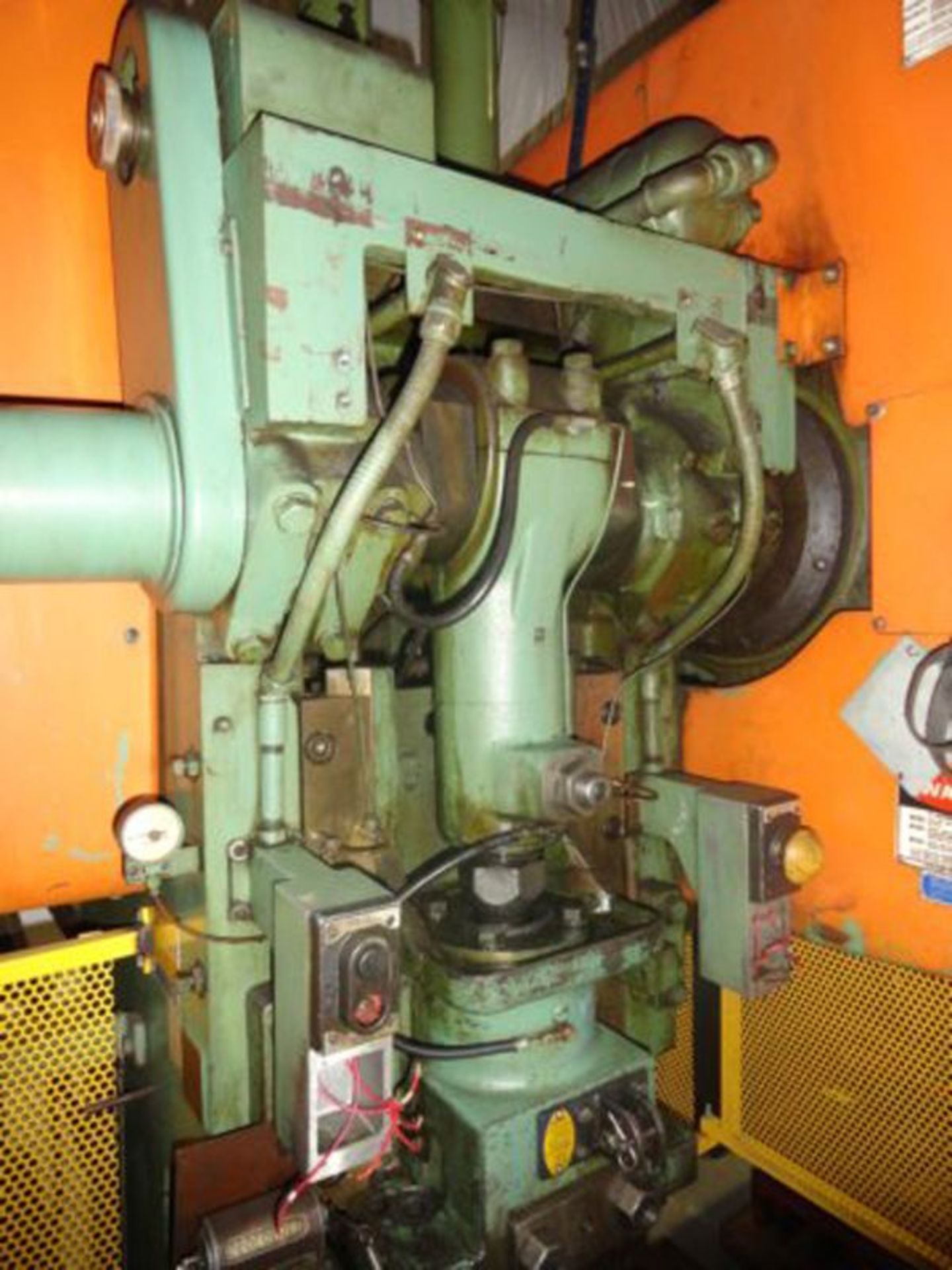 Bliss OBI Punch Press 45 Ton x 29 1/2'' x 19 1/2'. LOADING FEE FOR THIS LOT: $350 - Image 7 of 10