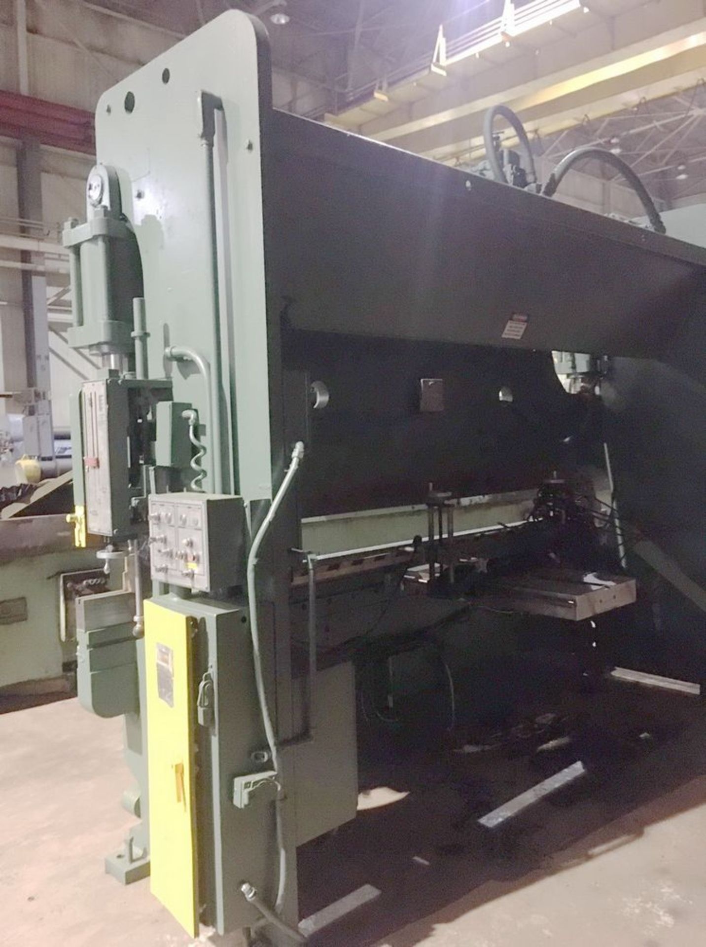 Cincinnati CNC 2 Axis Hydraulic Press Brake 135 Ton x 12' - Image 4 of 9