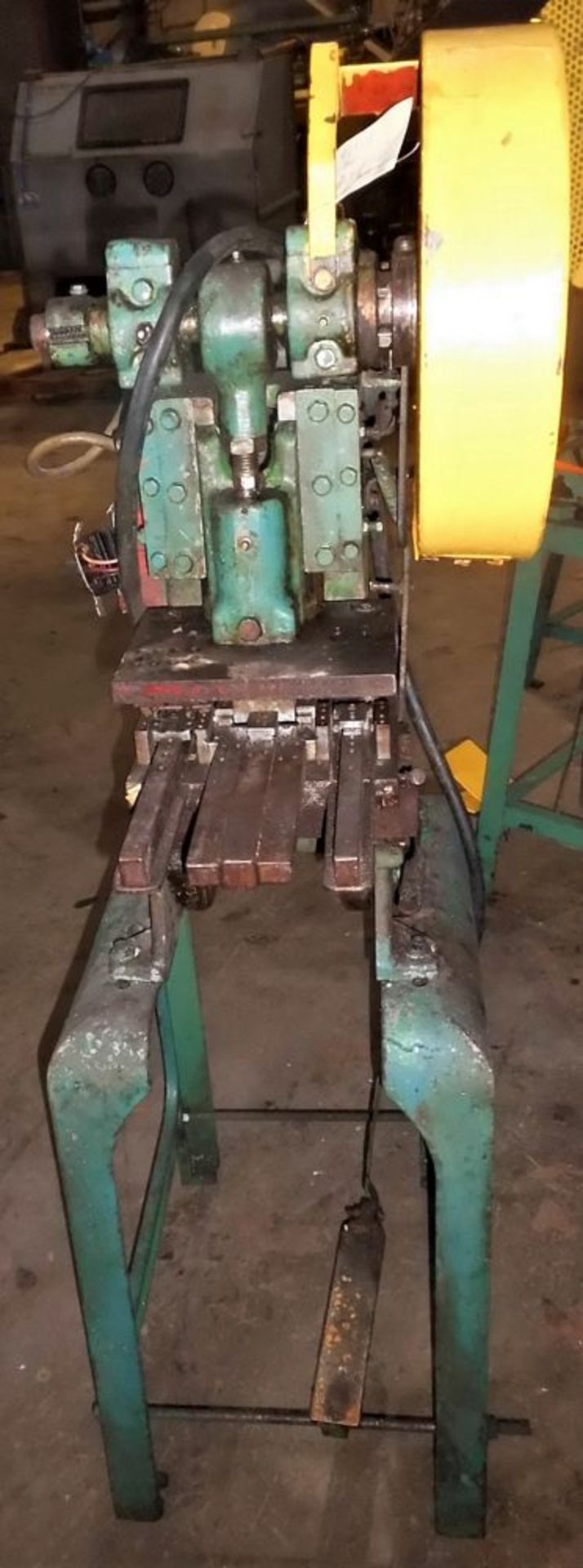 Benchmaster OBI Punch Press 5 Ton x 10'' x 6 1/4''. LOADING FEE FOR THIS LOT: $100