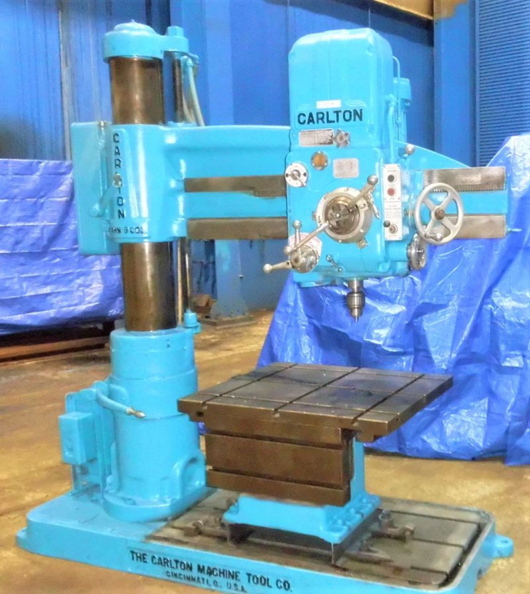 Carlton Radial Arm Drill 4' x 9''. LOADING FEE FOR THIS LOT: $500 - Image 3 of 14