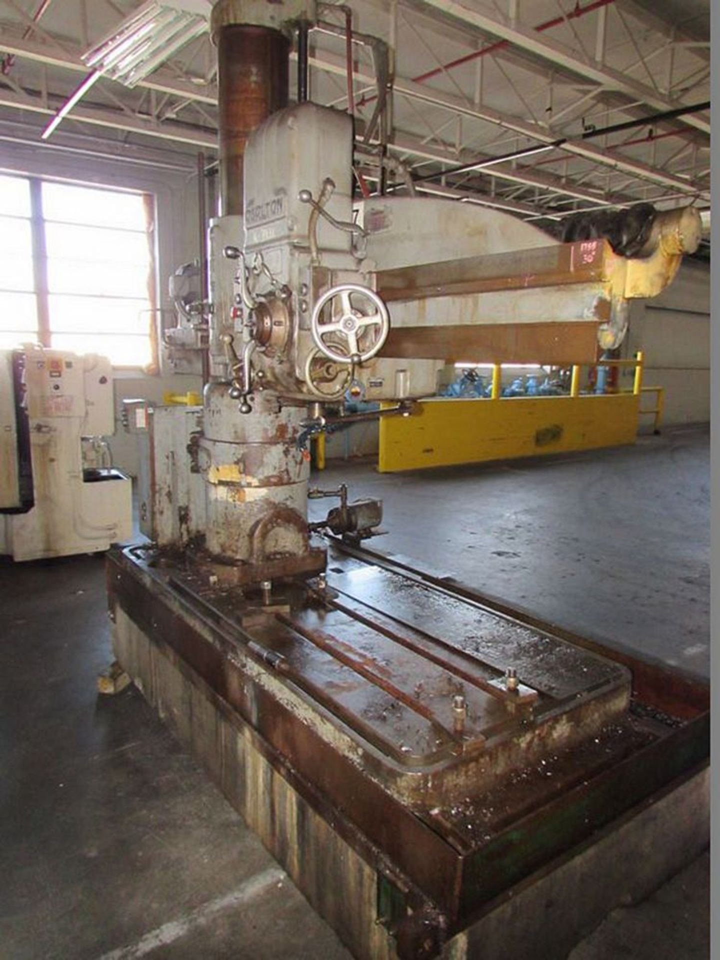 Carlton Radial Arm Drill 4' x 9''. LOADING FEE FOR THIS LOT: $500 - Image 11 of 15