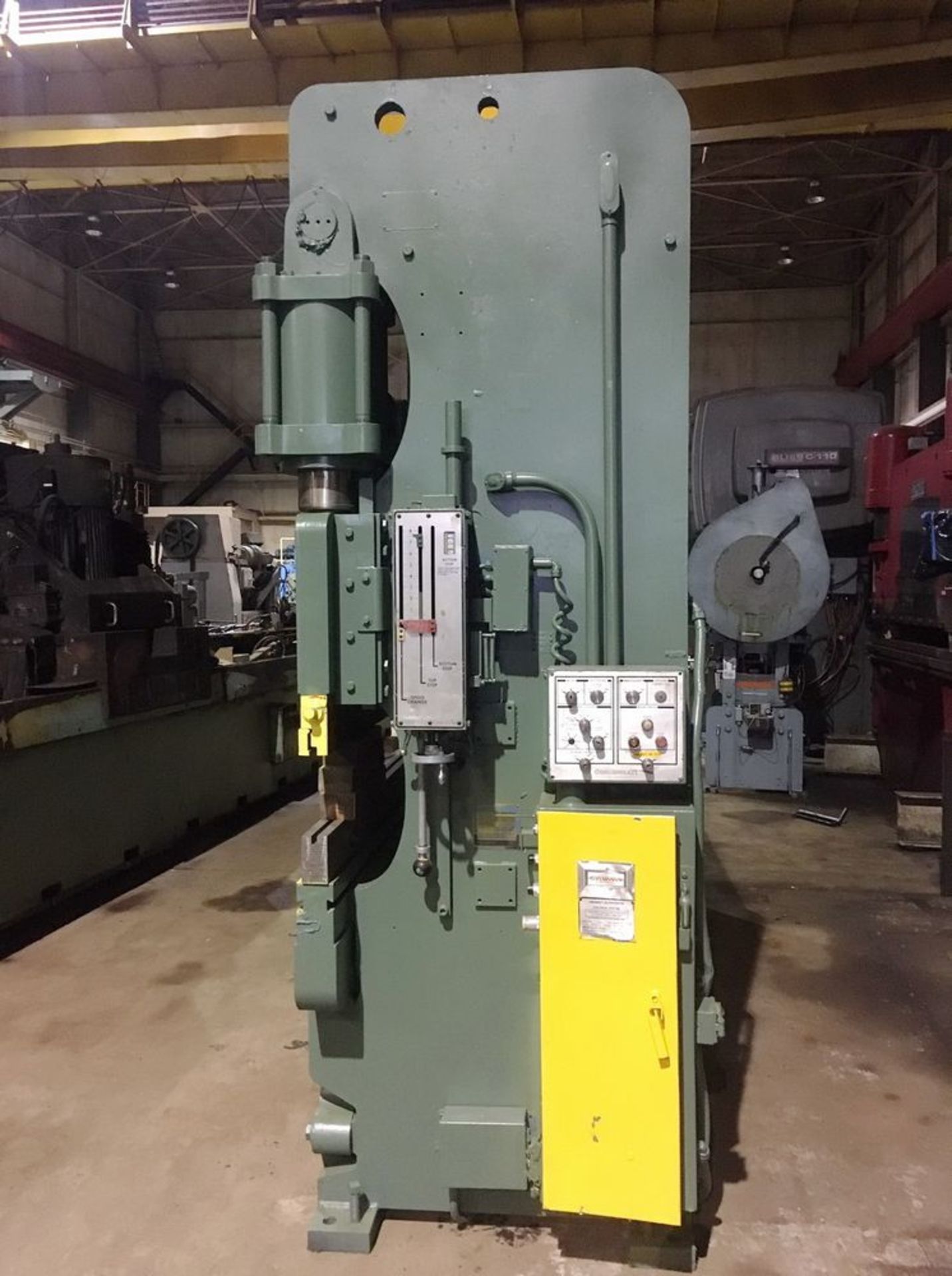 Cincinnati CNC 2 Axis Hydraulic Press Brake 135 Ton x 12' - Image 3 of 9