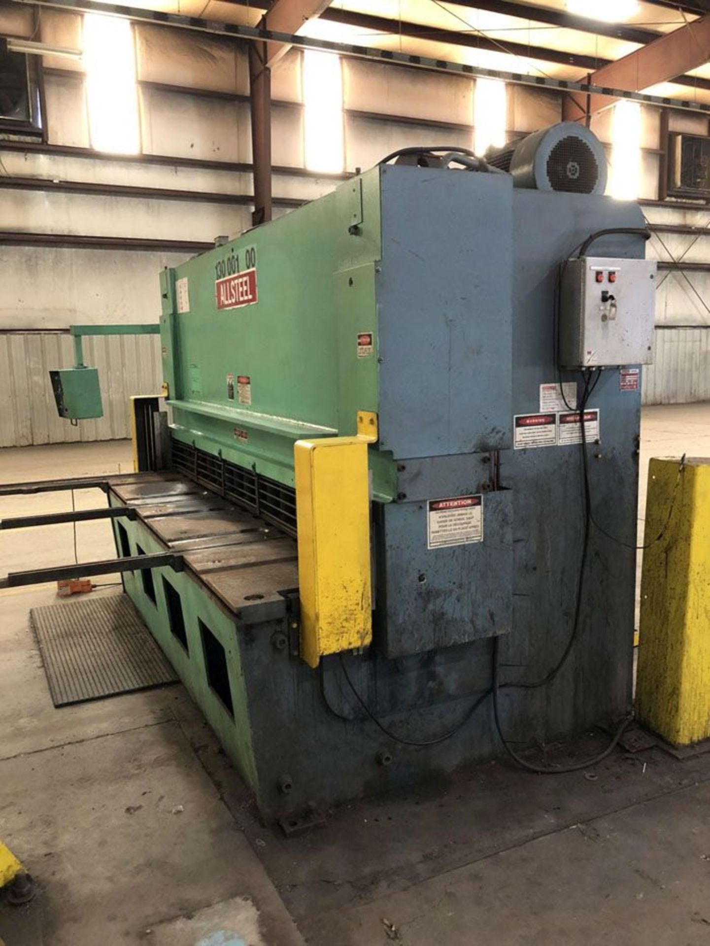 Allsteel Hydraulic Power Shear 1/2'' x 10'. LOADING FEE FOR THIS LOT: $500 - Image 3 of 10