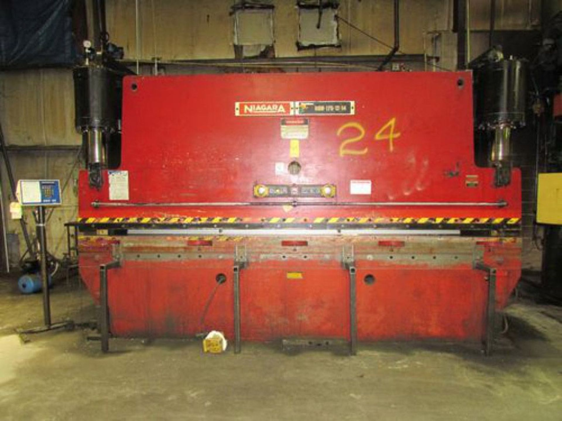 Niagara CNC 2 Axis Hydraulic Press Brake 175 Ton x 14'