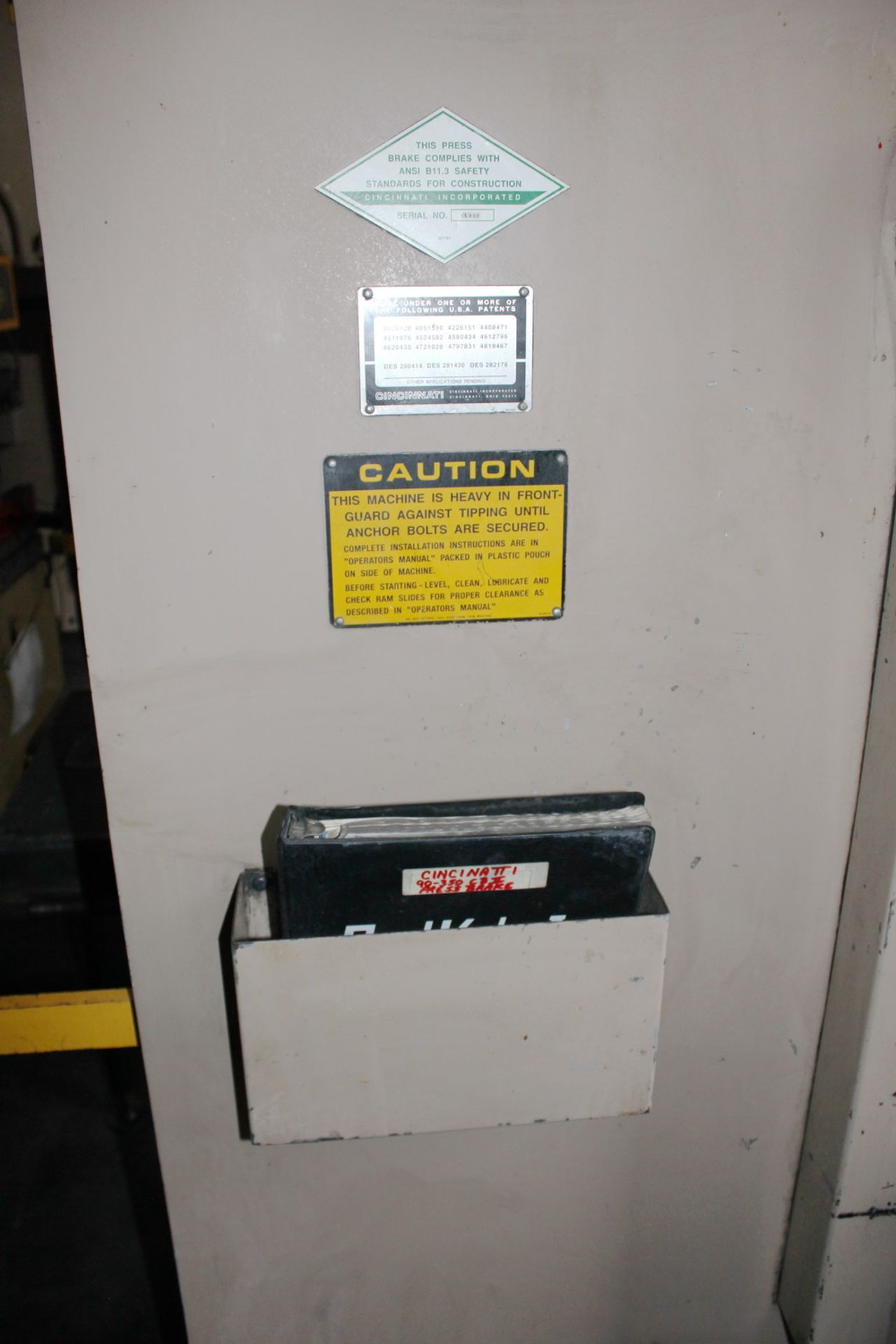 Cincinnati CNC Hydraulic Press Brake 90 Ton x 8'. LOADING FEE FOR THIS LOT: $950 - Image 3 of 19