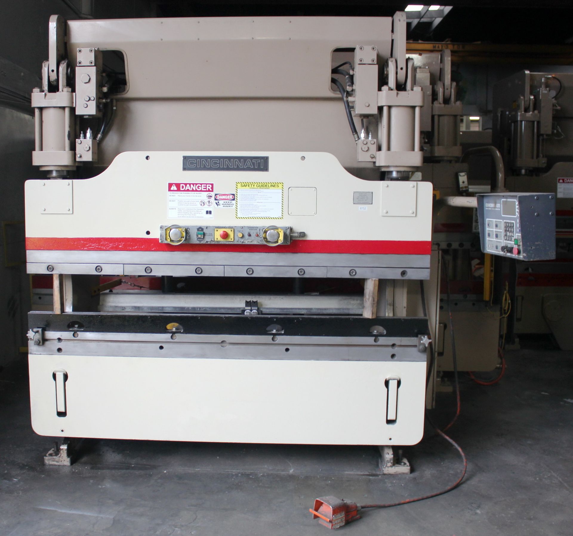 Cincinnati CNC Hydraulic Press Brake 90 Ton x 8'. LOADING FEE FOR THIS LOT: $950