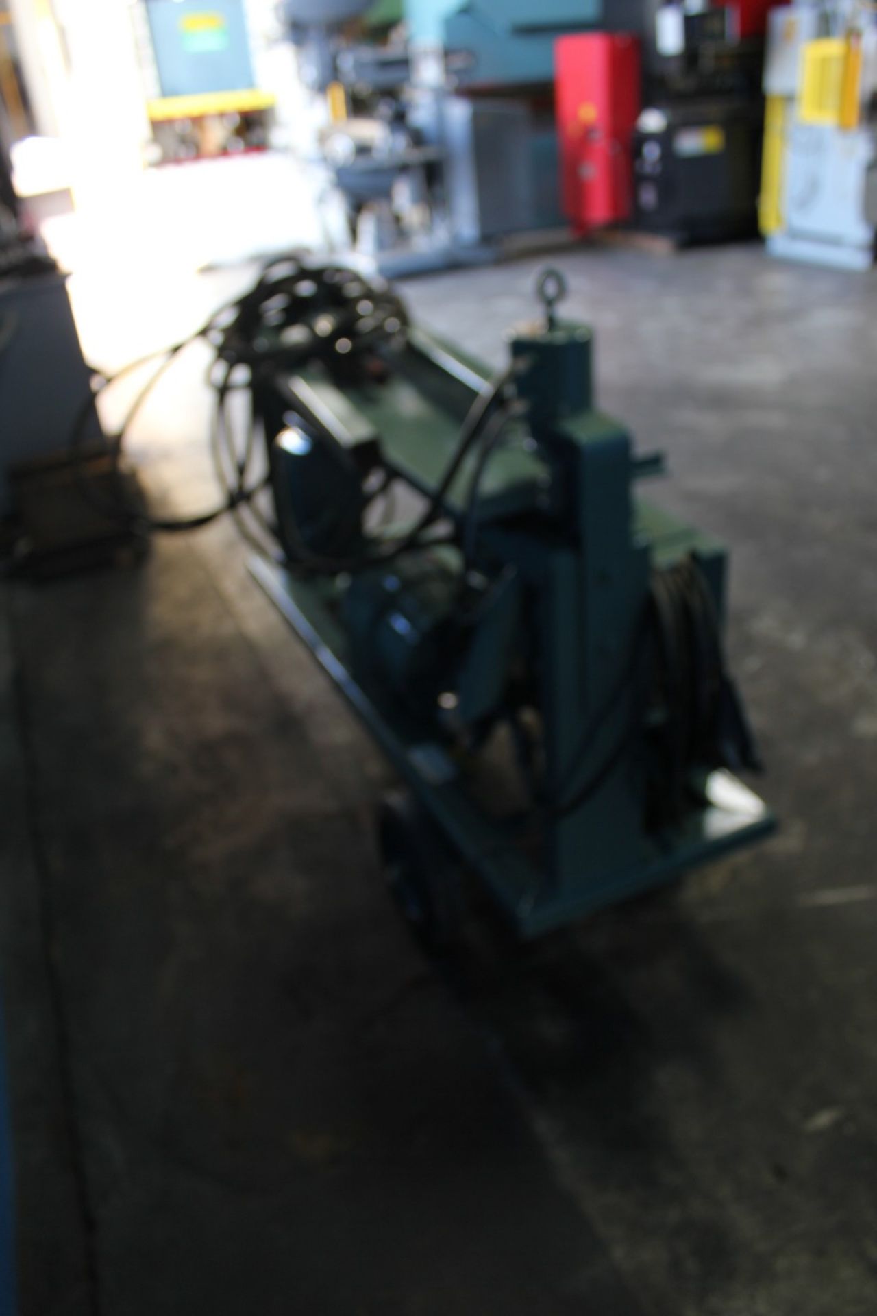 W.A. Whitney Portable Hydraulic Punch 20 Ton. LOADING FEE FOR THIS LOT: $75 - Image 5 of 9