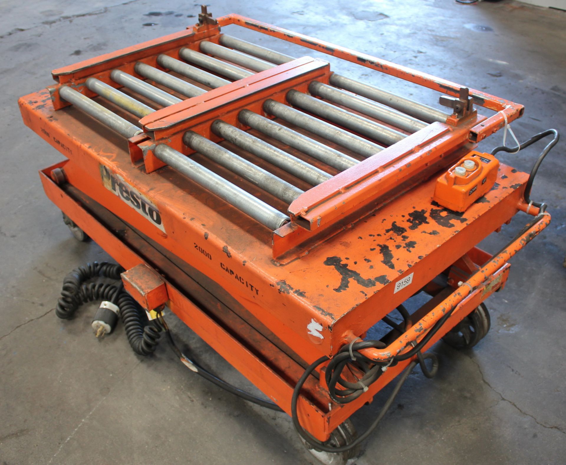 Presto Hydraulic Scissor Lift Table 2,000 Lbs. x 48'' x 24''. LOADING FEE FOR THIS LOT: $50 - Image 3 of 8