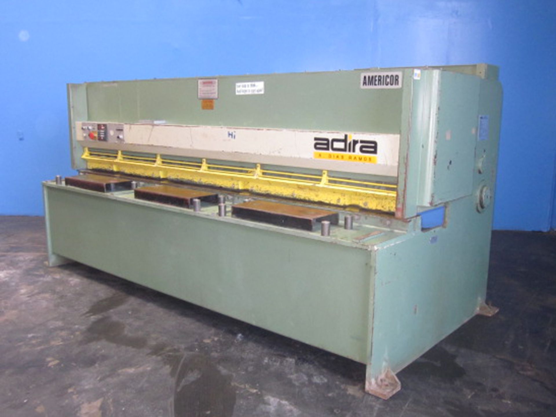 Adira Hydraulic Power Shear 1/4'' x 10'. LOADING FEE FOR THIS LOT: $800 - Image 3 of 12