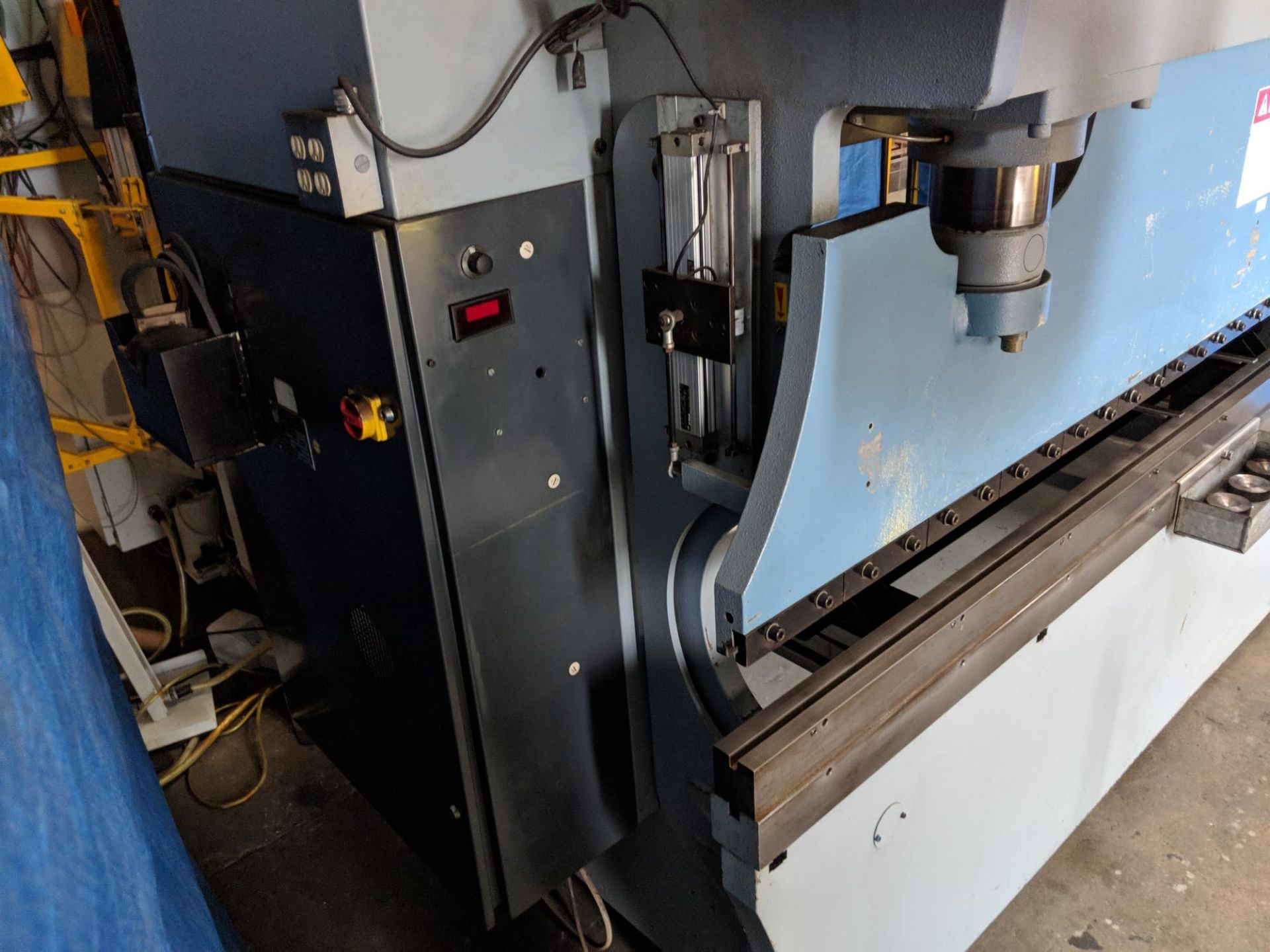 Atlantic CNC 3 Axis Hydraulic Press Brake 135 Ton x 10'. LOADING FEE FOR THIS LOT: $950 - Image 23 of 24