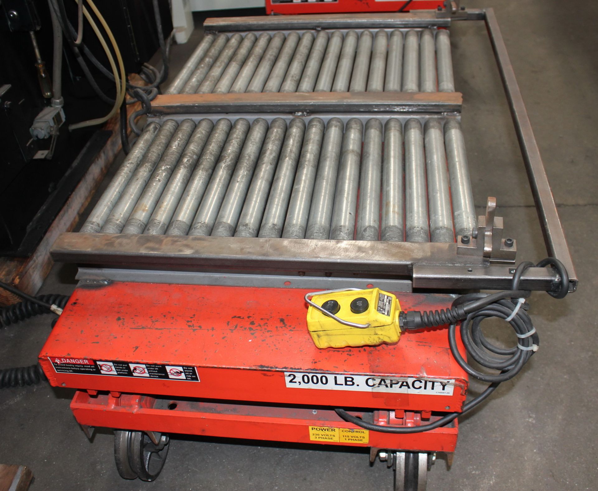 Presto Hydraulic Scissor Lift Table 2,000 Lbs. x 48'' x 24''. LOADING FEE FOR THIS LOT: $50 - Image 4 of 7