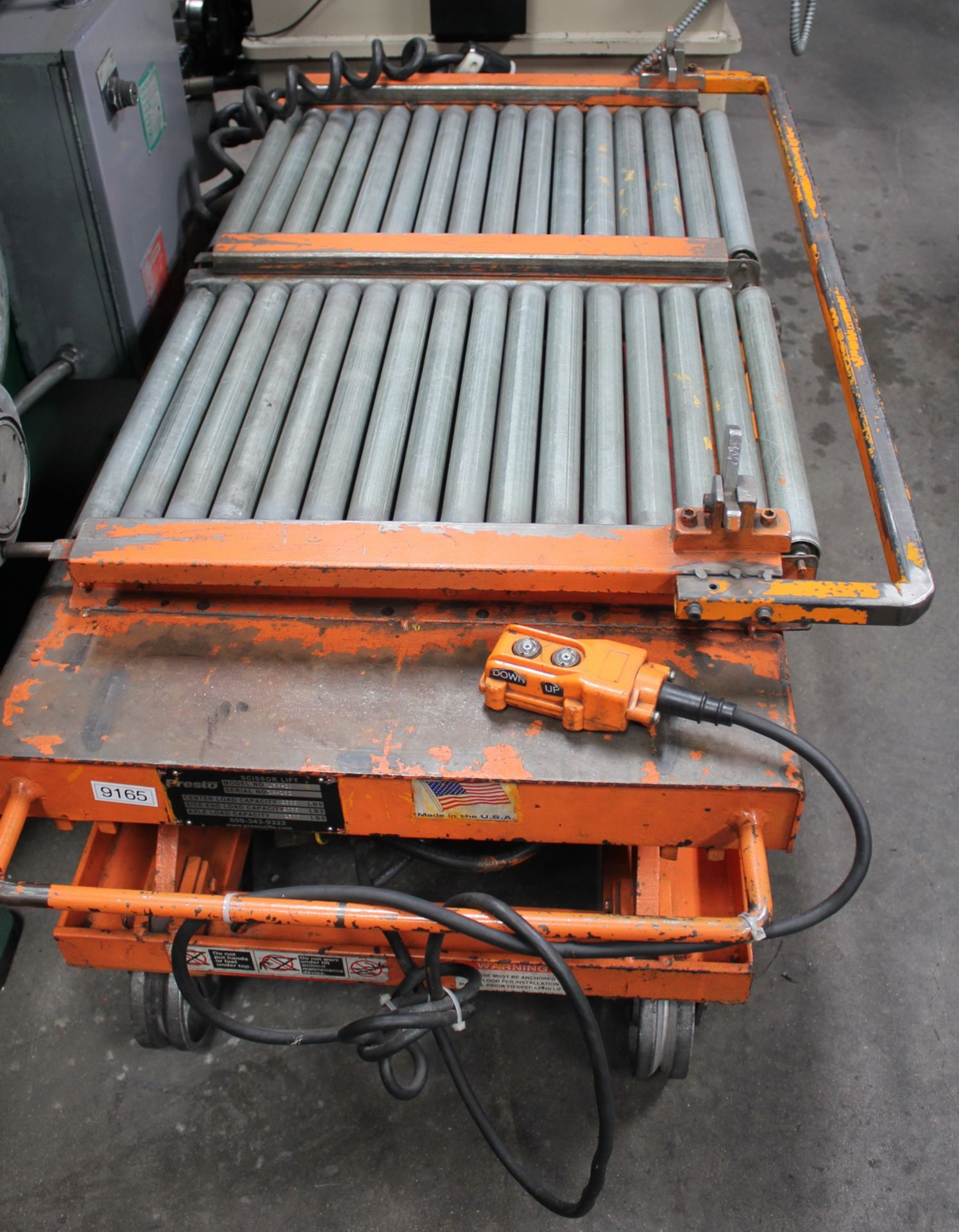 Presto Hydraulic Scissor Lift Table 2,000 Lbs. x 48'' x 24''. LOADING FEE FOR THIS LOT: $50 - Image 3 of 7