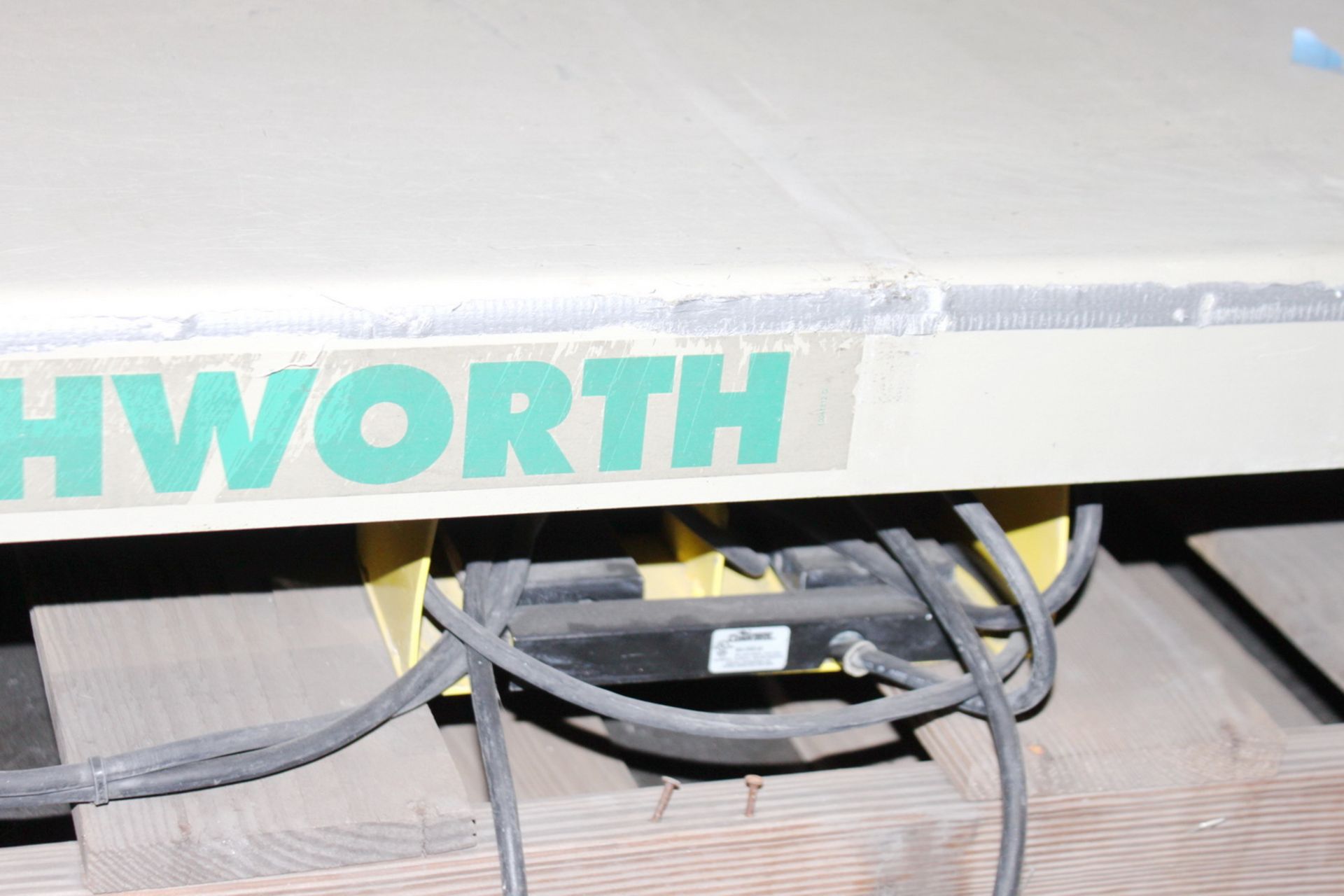 Southworth Hydraulic Lift Table 2,000 Lbs. x 48'' x 48''. LOADING FEE FOR THIS LOT: $25 - Image 4 of 6