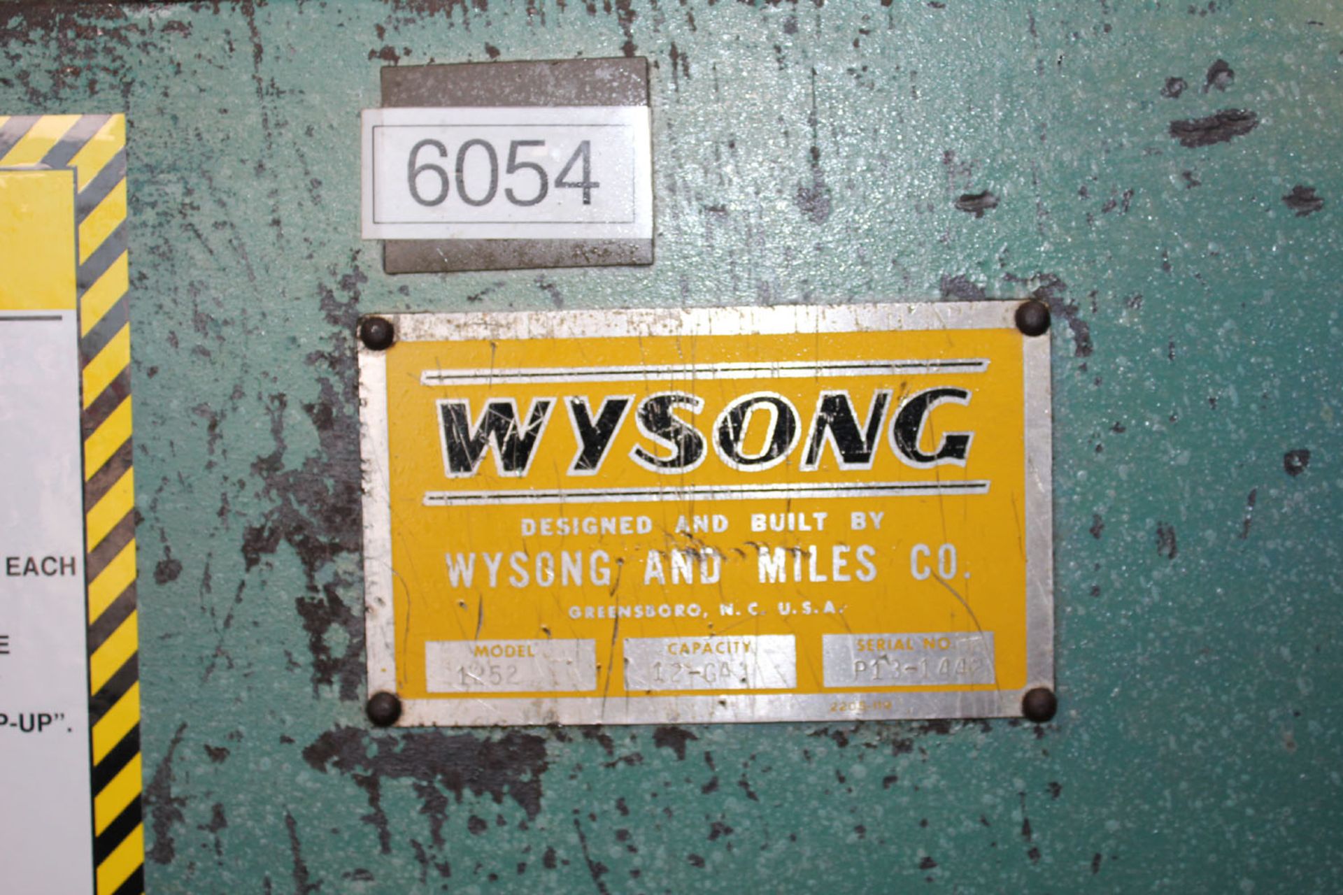 Wysong Power Shear 12 Ga. x 4'. LOADING FEE FOR THIS LOT: $400 - Image 9 of 9